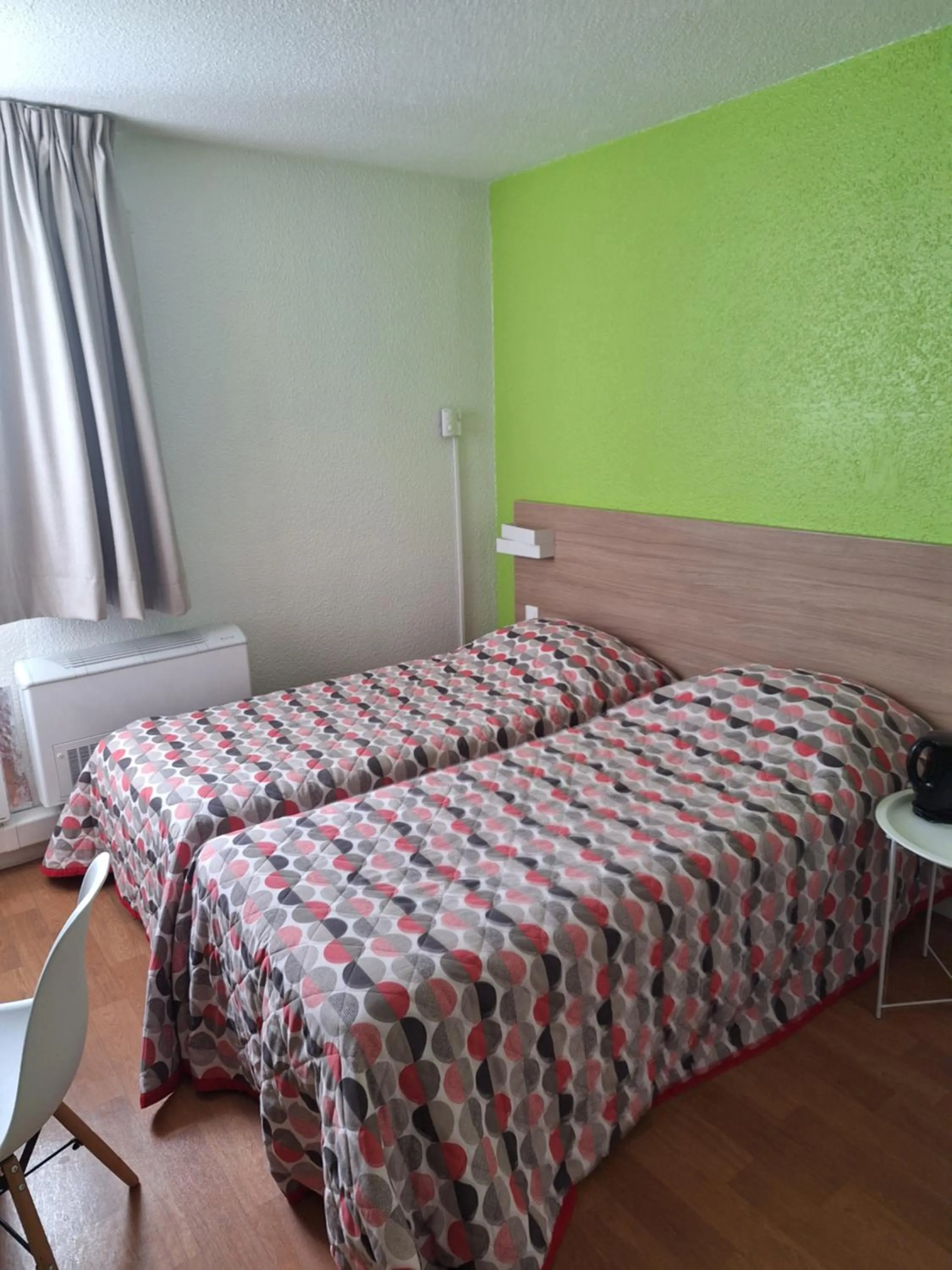 Bed in Brit Hotel Essentiel Tours Nord