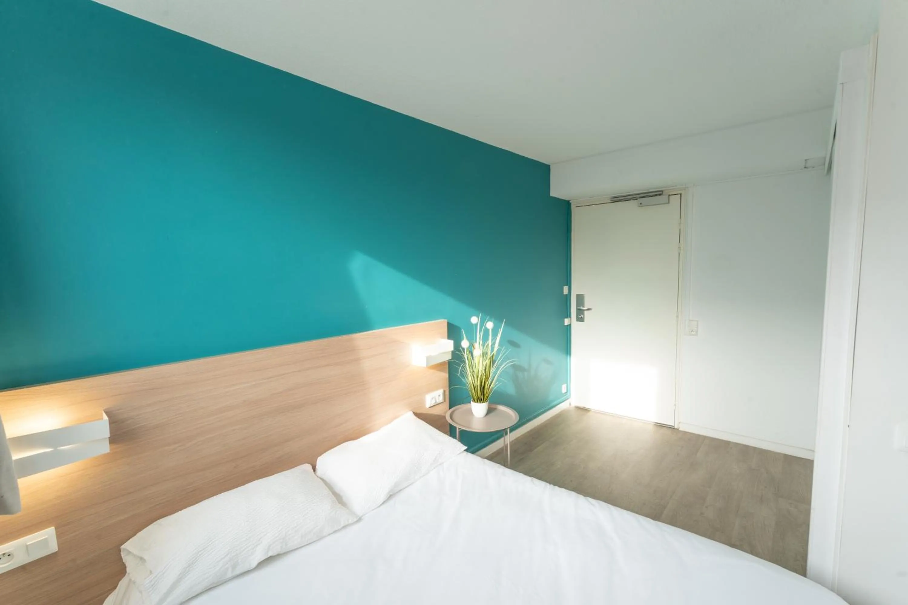 Bed in Brit Hotel Essentiel Tours Nord