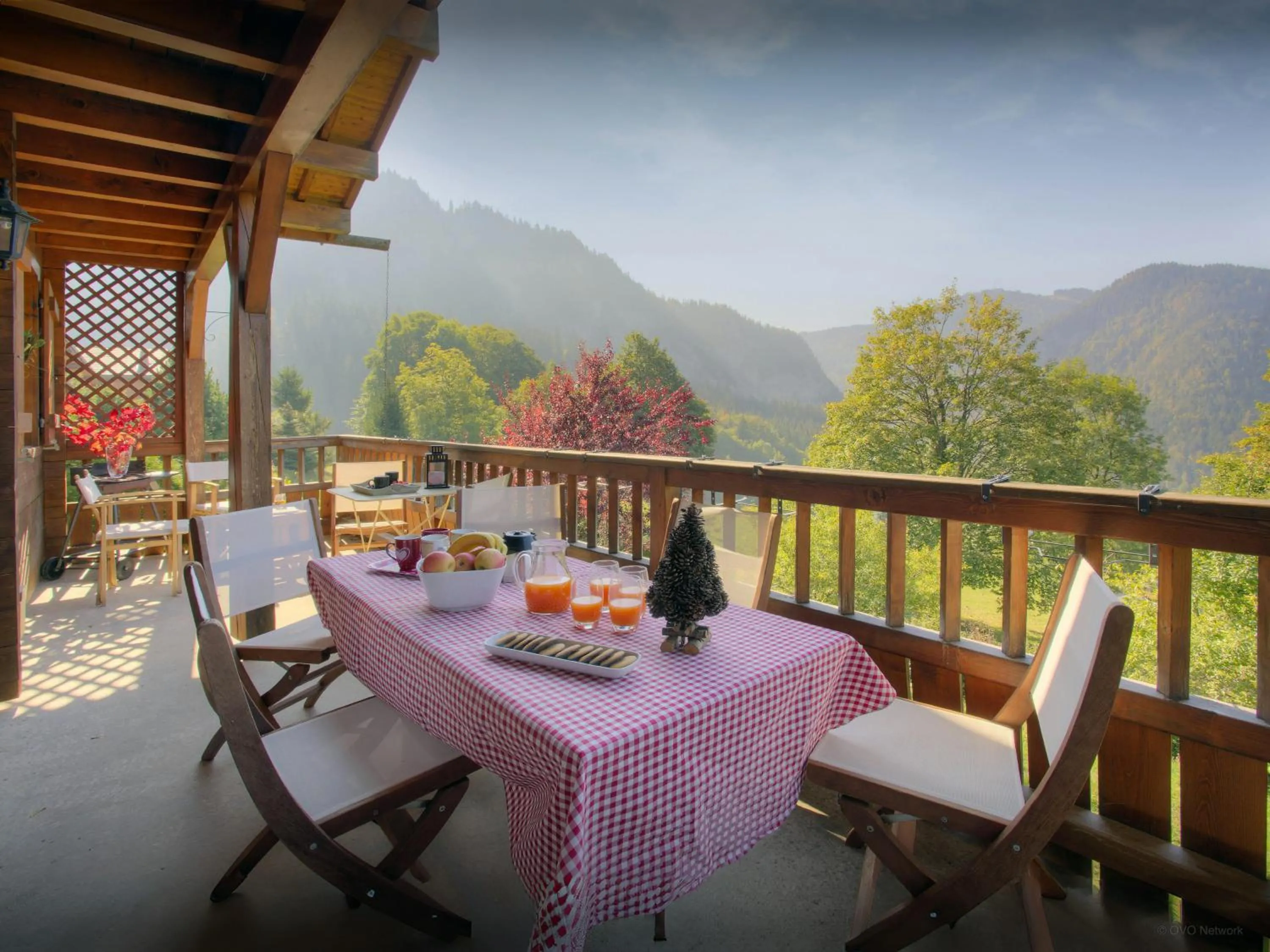 Day in Chalet Loisel - OVO Network