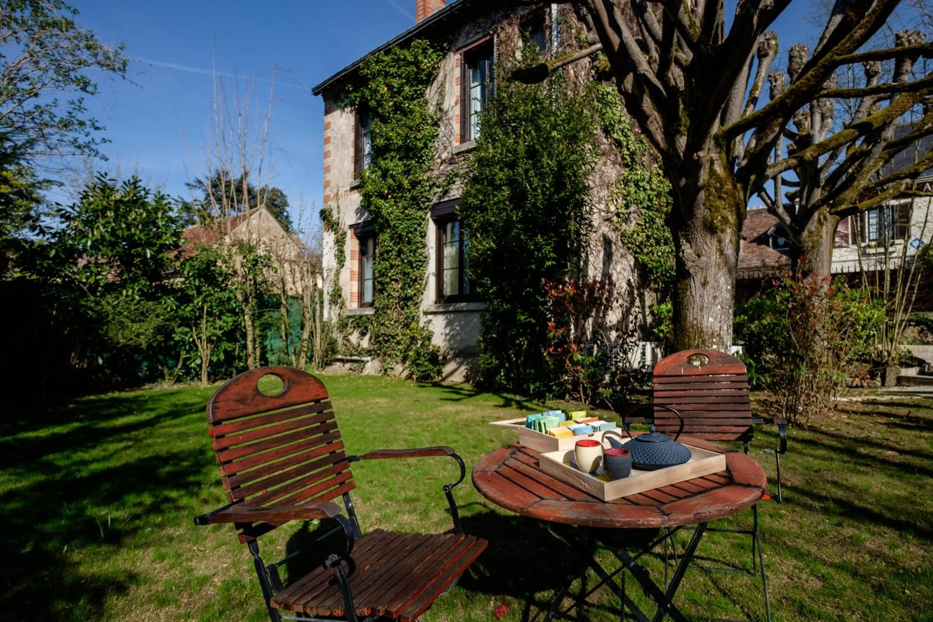 Garden in Auberge du Bon Laboureur Chenonceaux