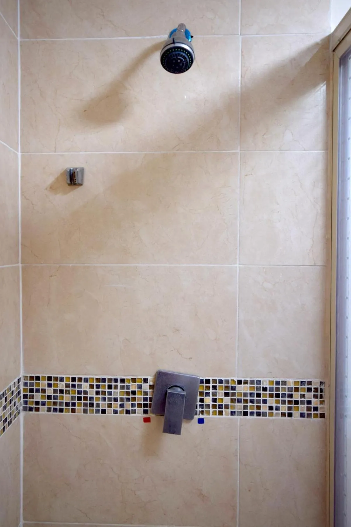 Shower in Hotel San Ignacio Inn