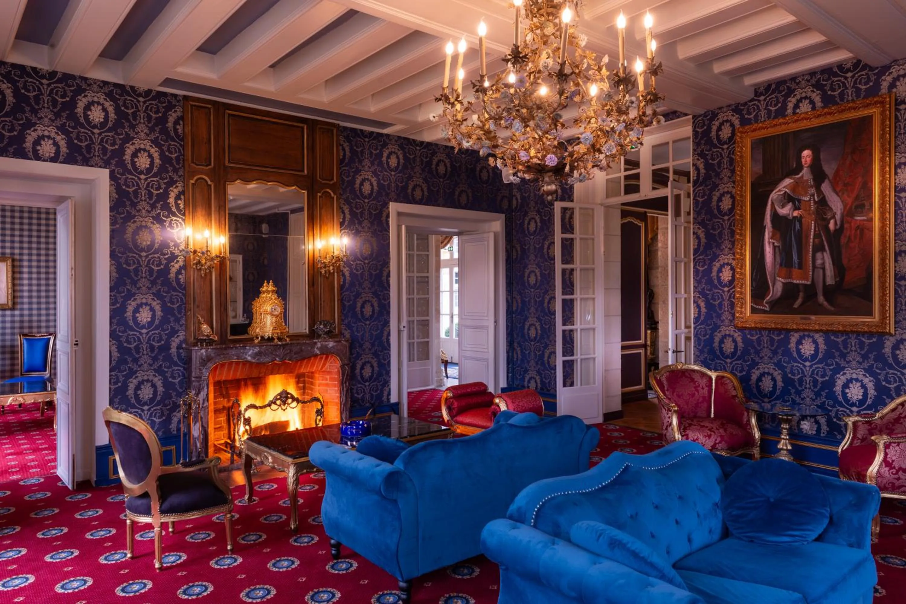 Living room in Château De Beauvois - La Maison Younan