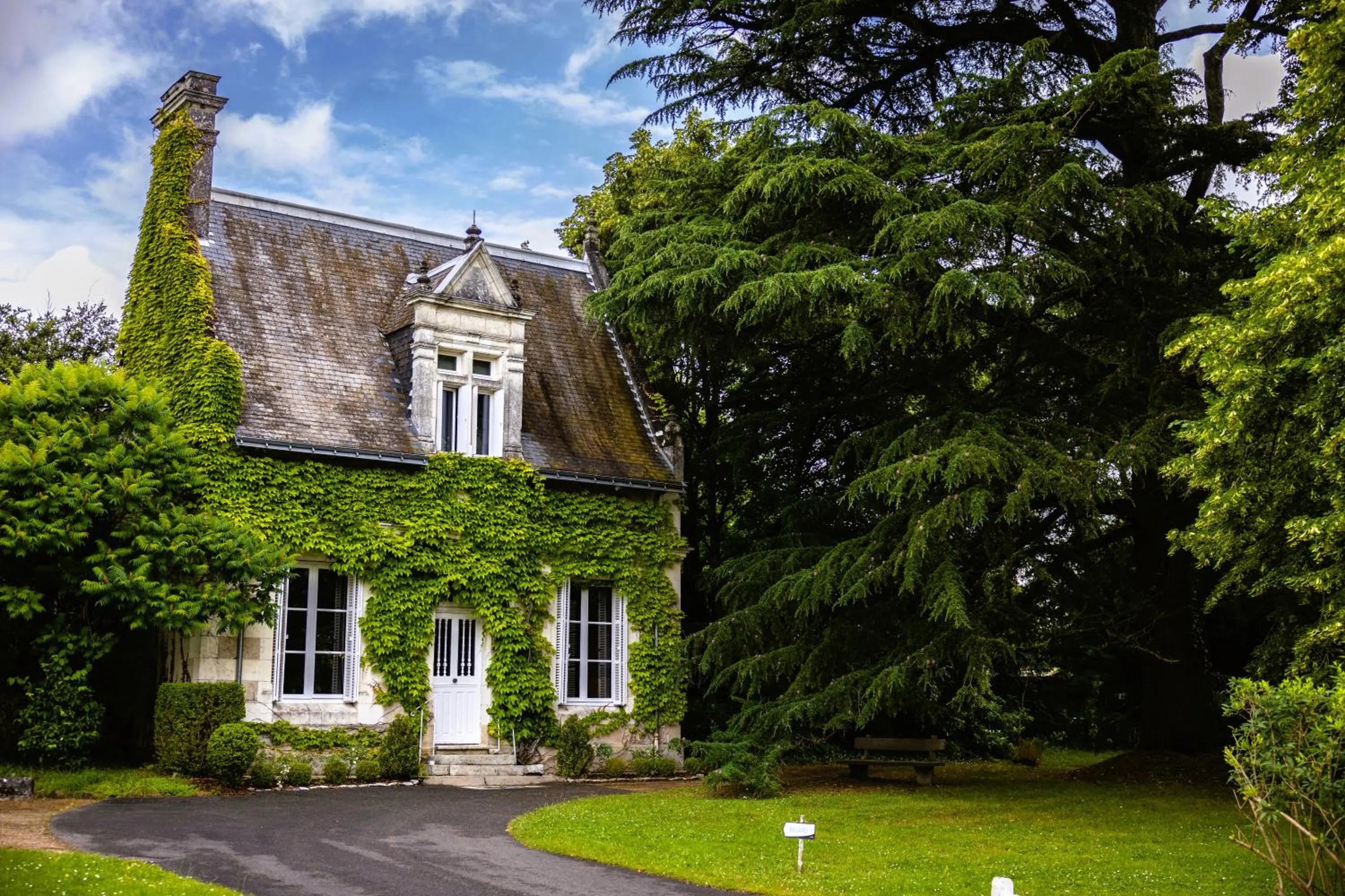 Day in Domaine de la Tortinière