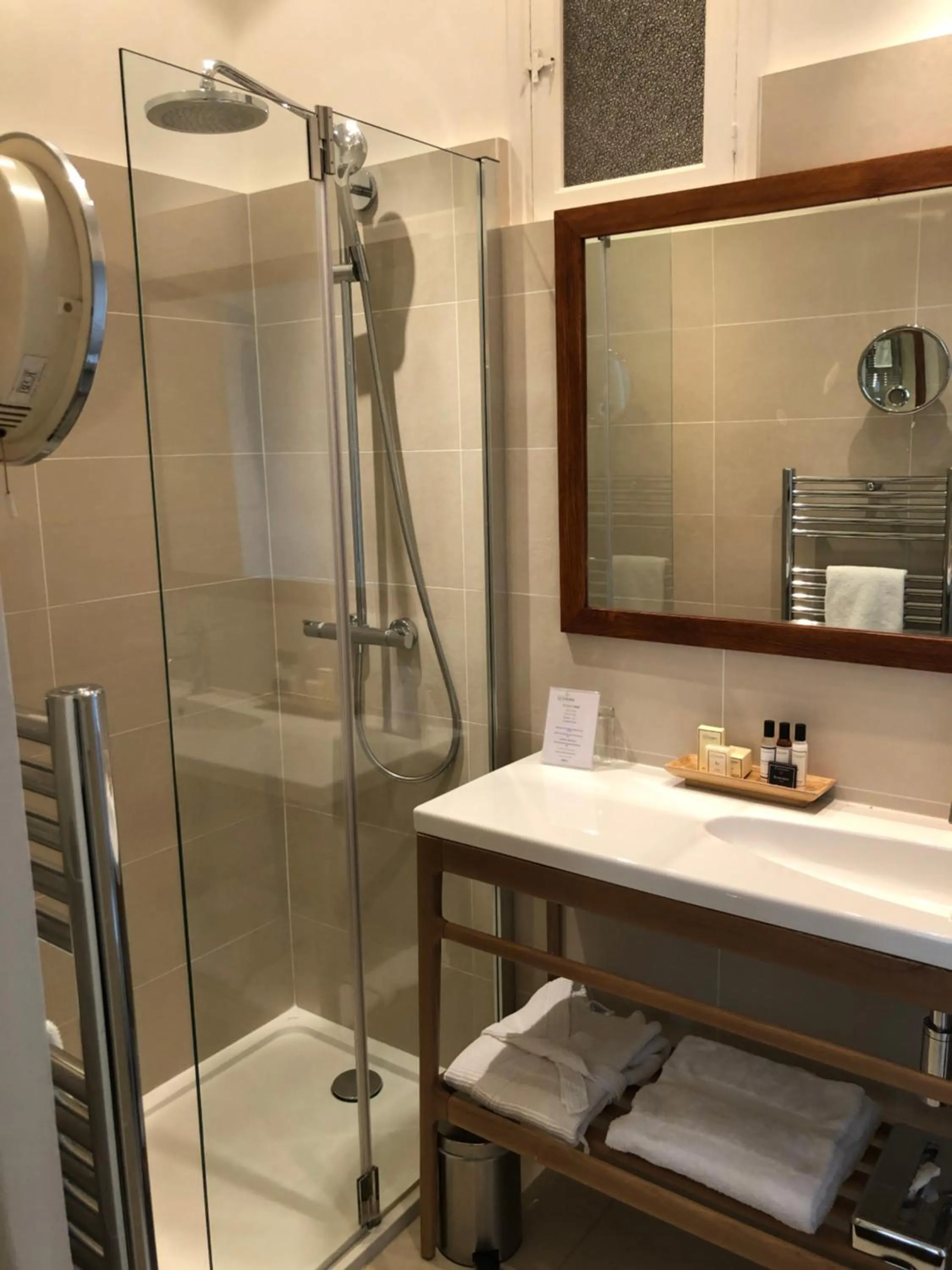 Shower in Domaine de la Tortinière