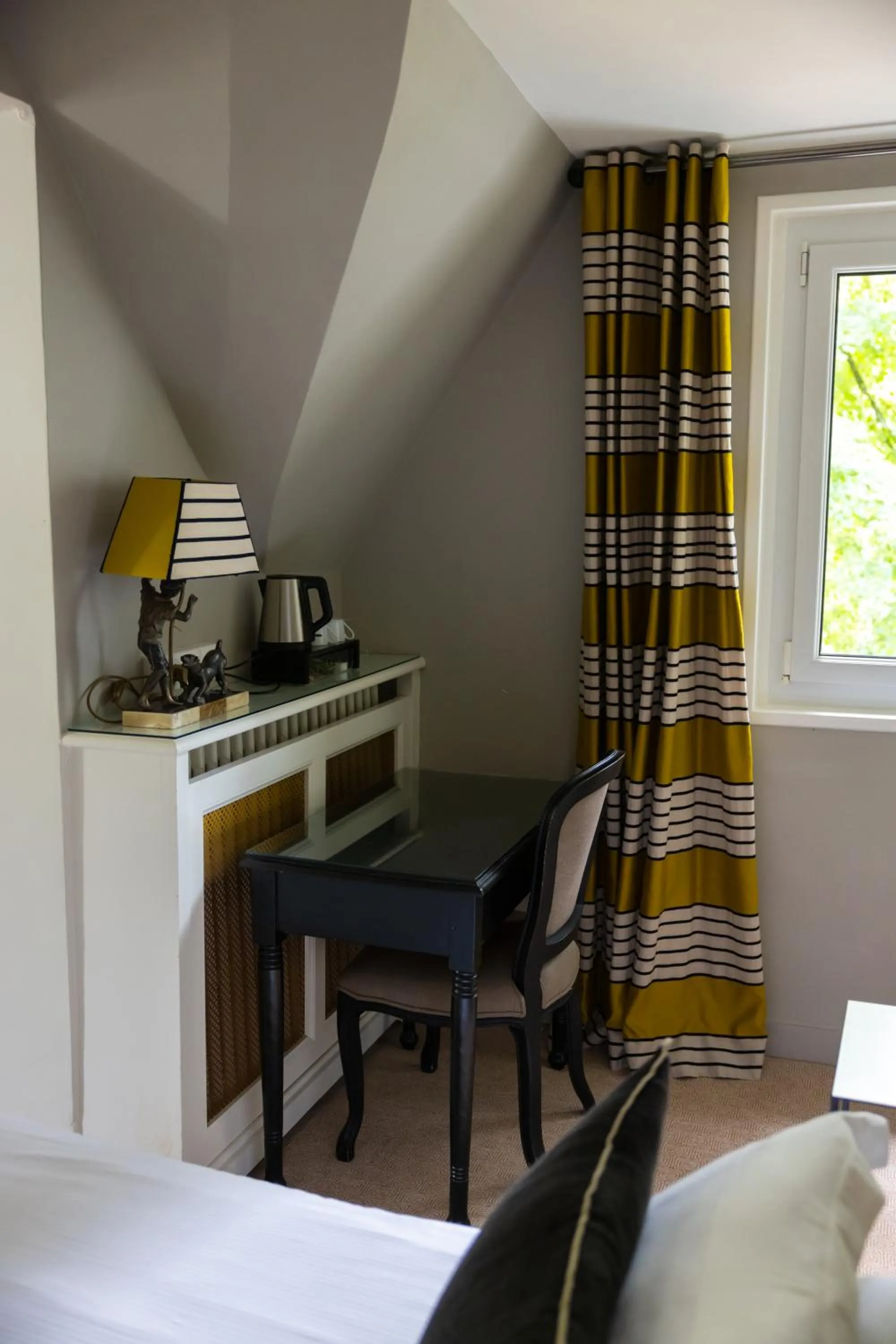 Decorative detail, Bed in Domaine de la Tortinière