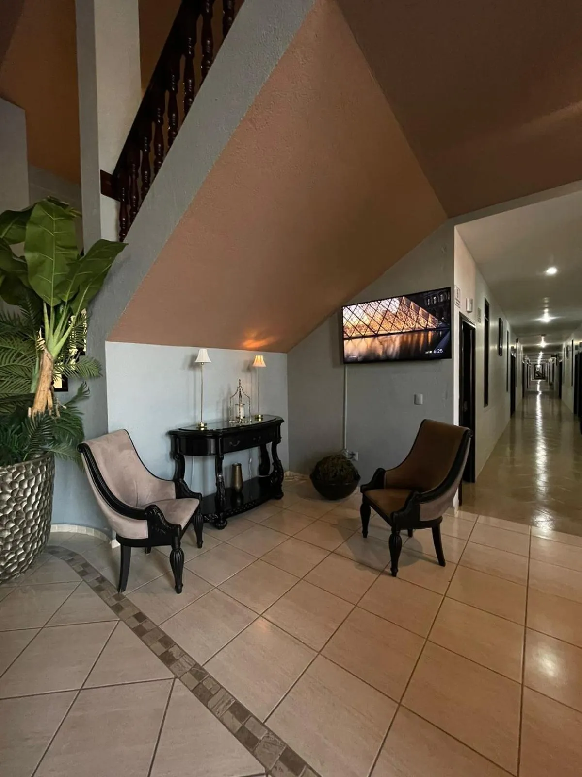 Communal lounge/ TV room in Hotel Villa Montes