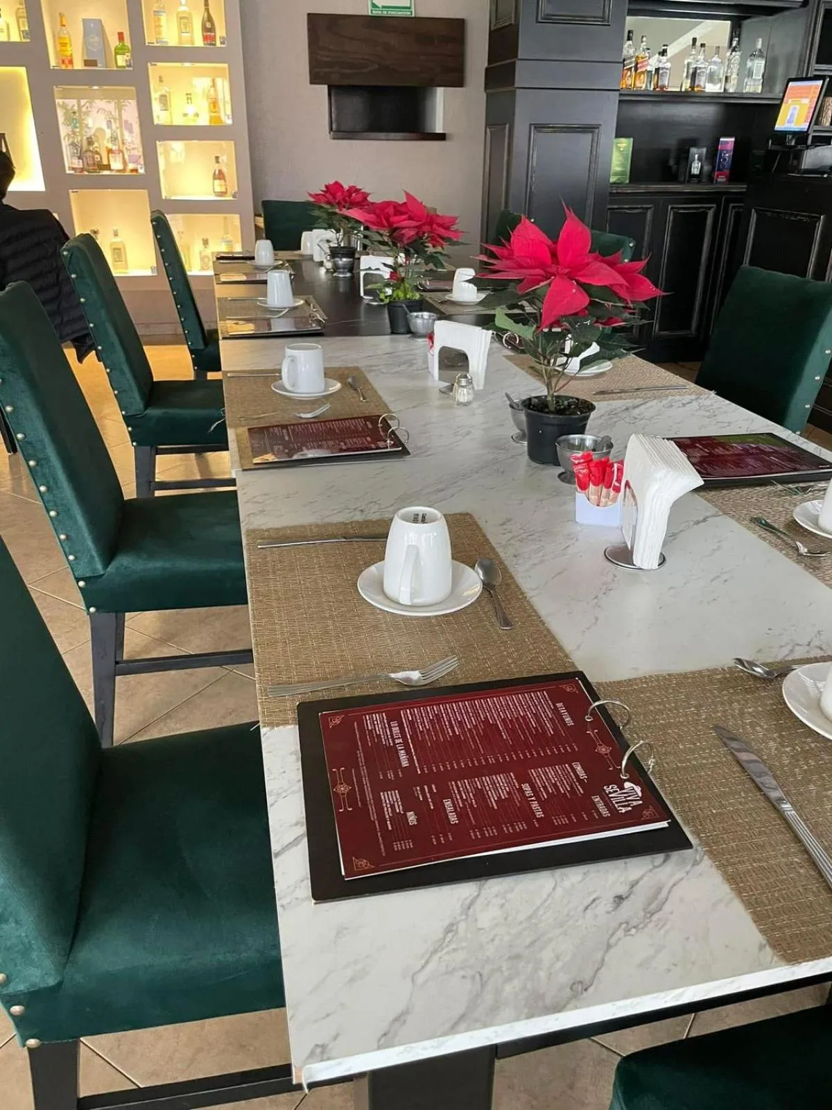 Restaurant/places to eat in Hotel Villa Montes