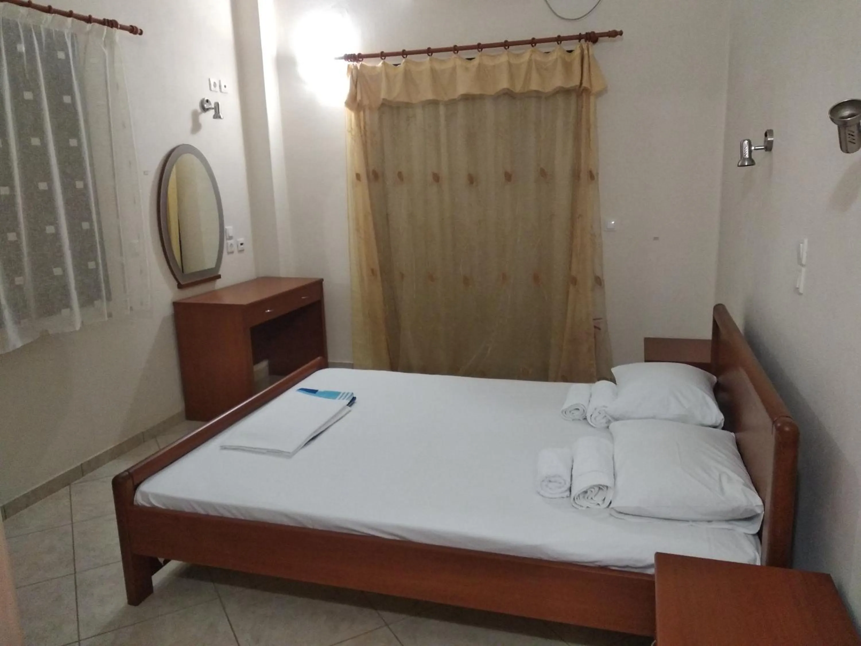 bunk bed, Bed in Thea Hotel