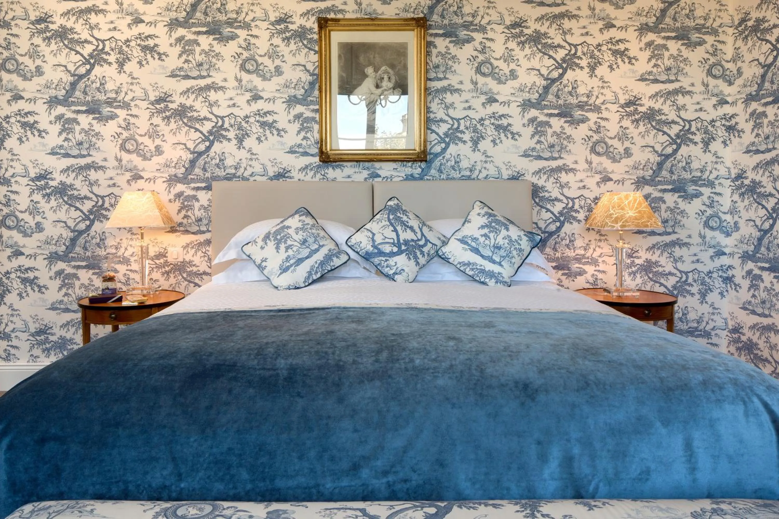 Bedroom in Le Manoir Les Minimes