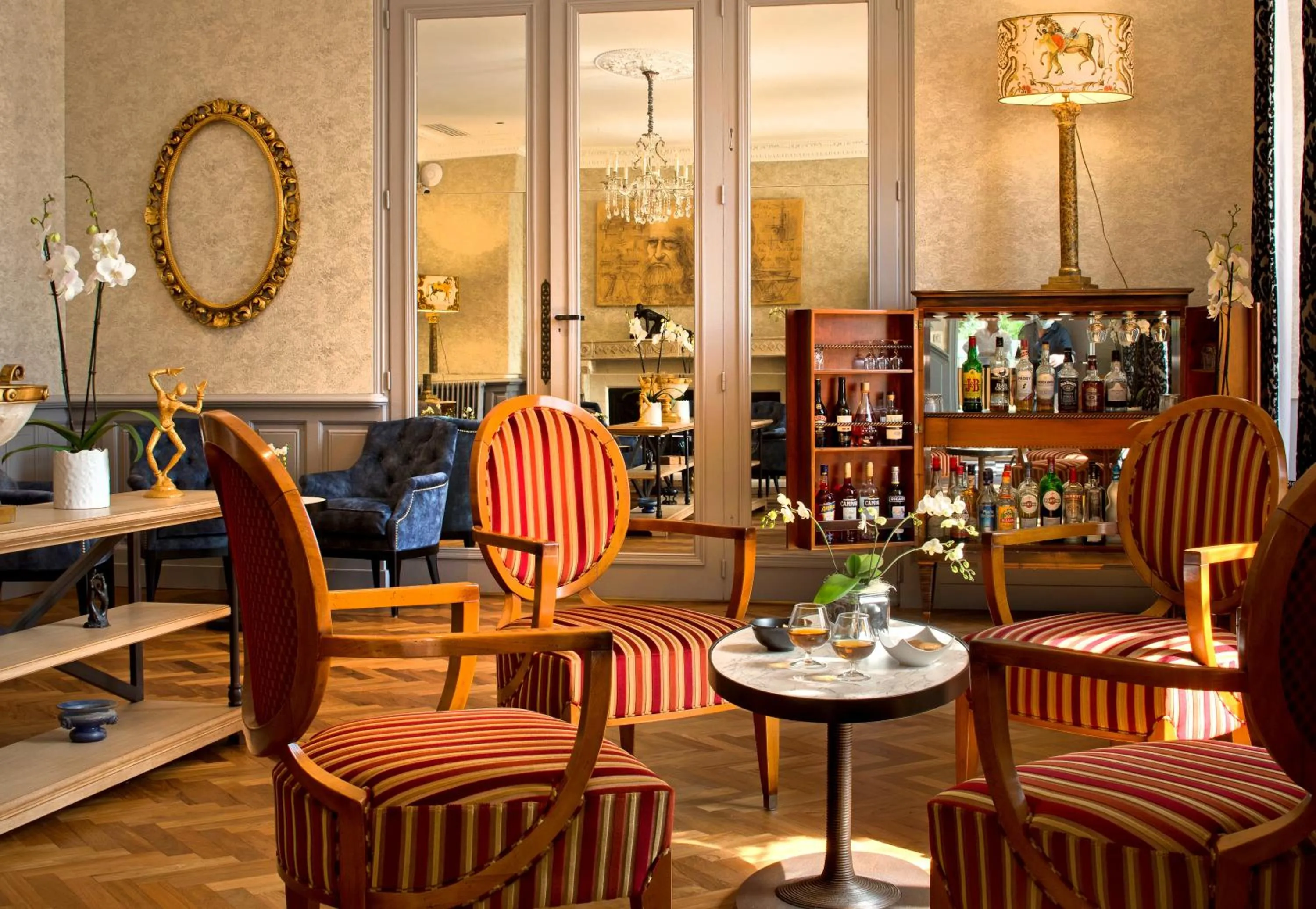 Lounge or bar in Le Manoir Les Minimes