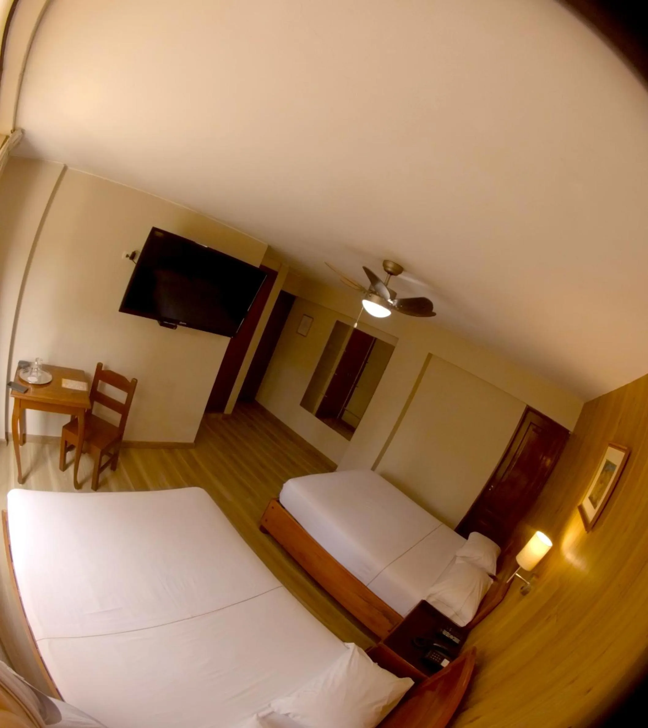 Bed in Hotel Asturias Inn