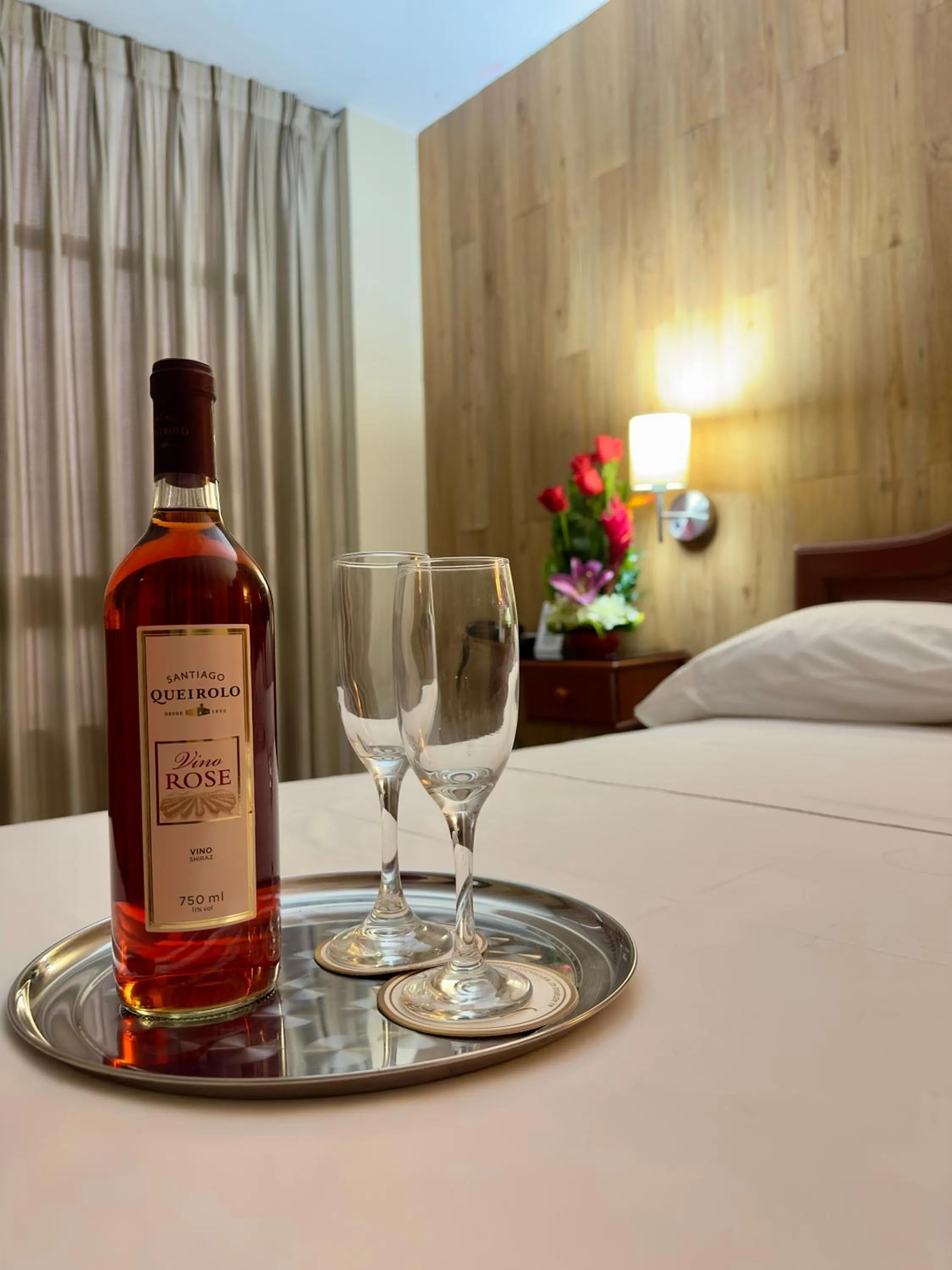 Bedroom, Bed in Hotel Asturias Inn