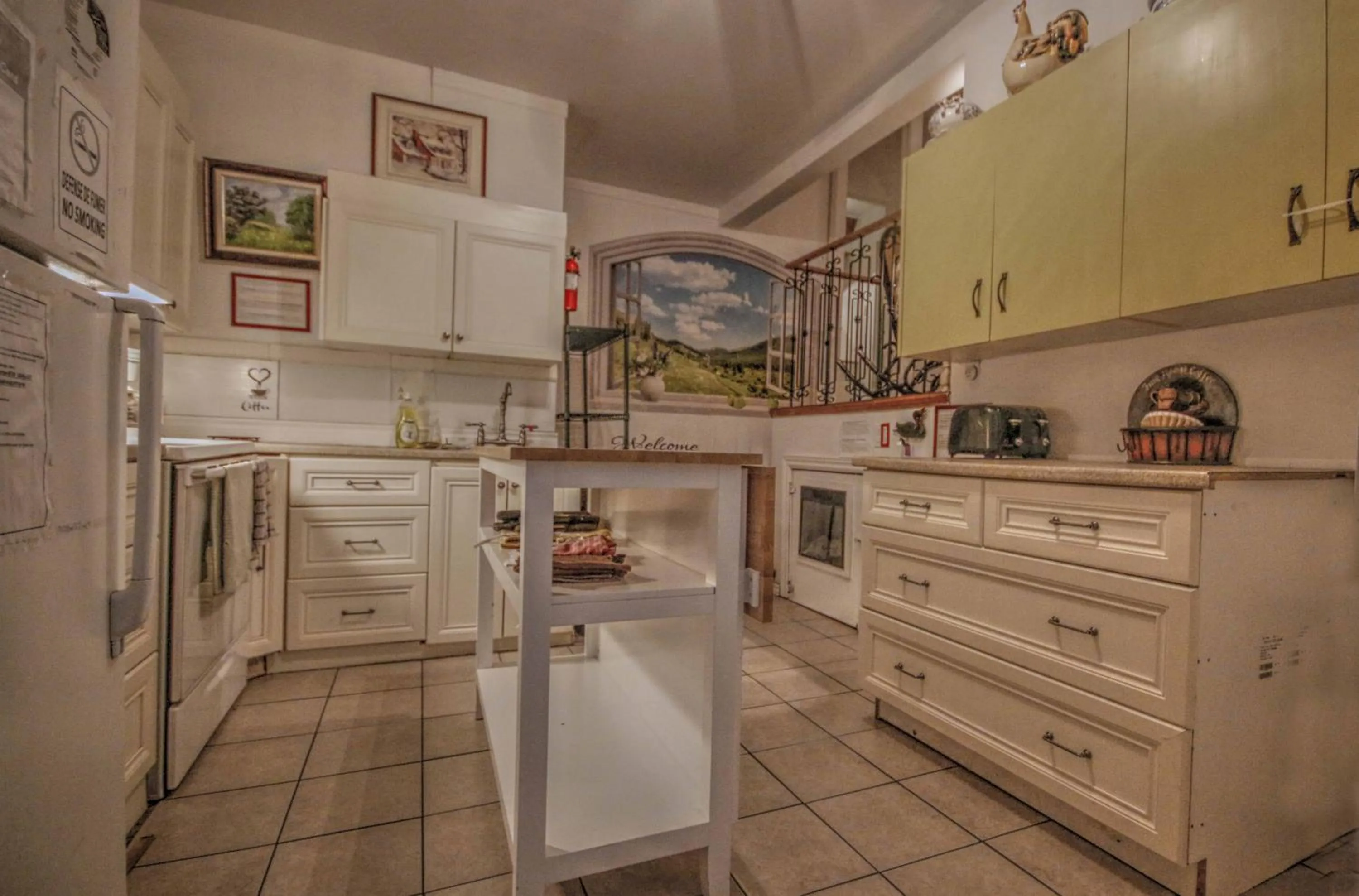 Kitchen or kitchenette in Vieille Maison Rustique Espace Intéressant