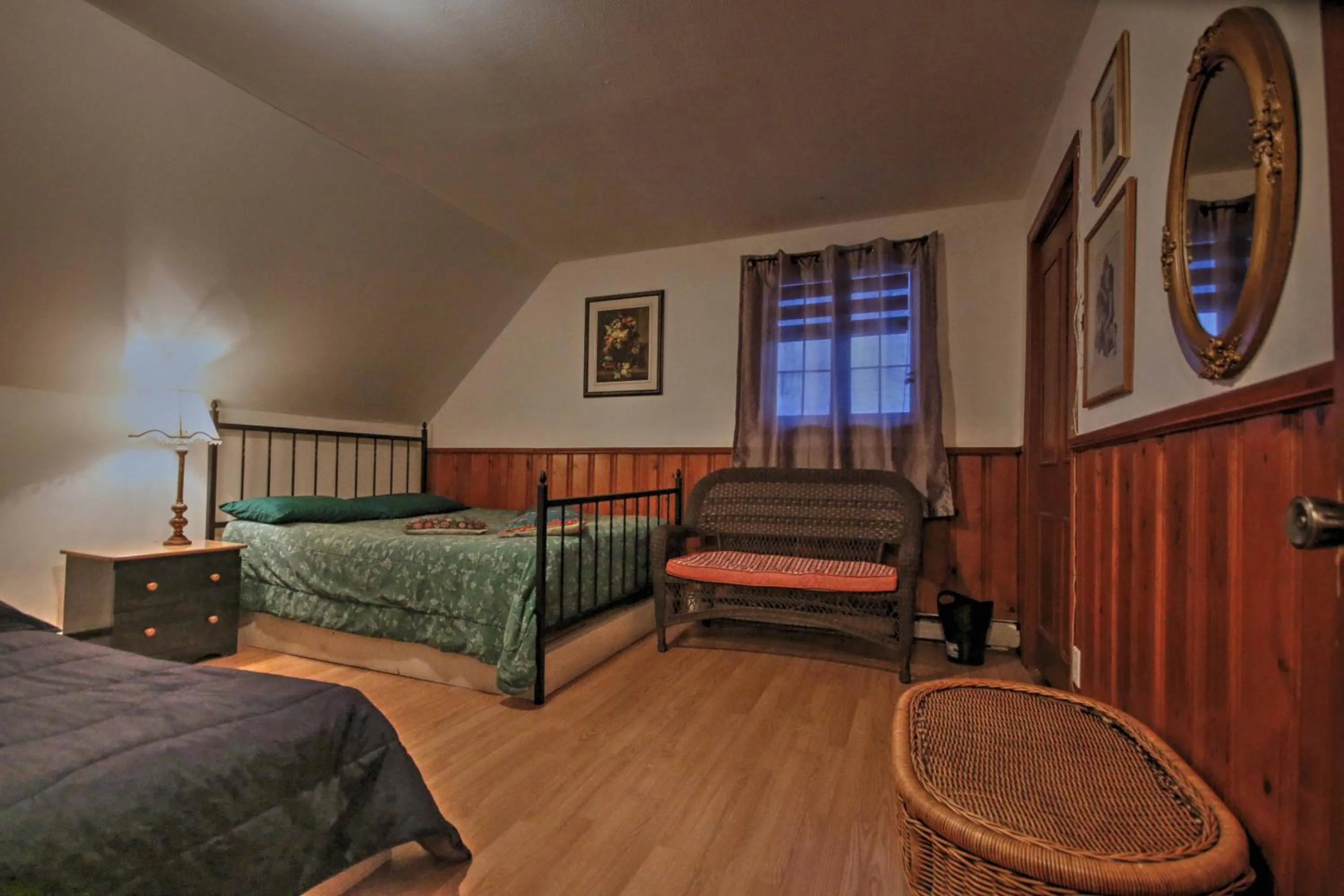 Photo of the whole room, Bed in Vieille Maison Rustique Espace Intéressant