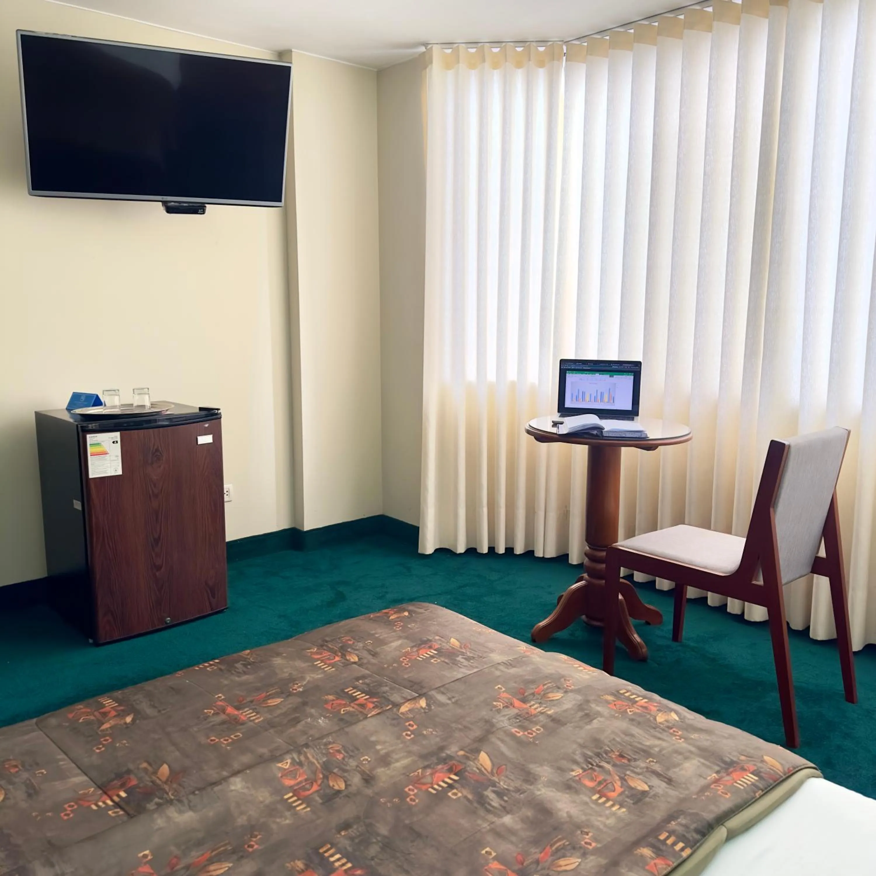 Bedroom, Bed in Hotel La Molina