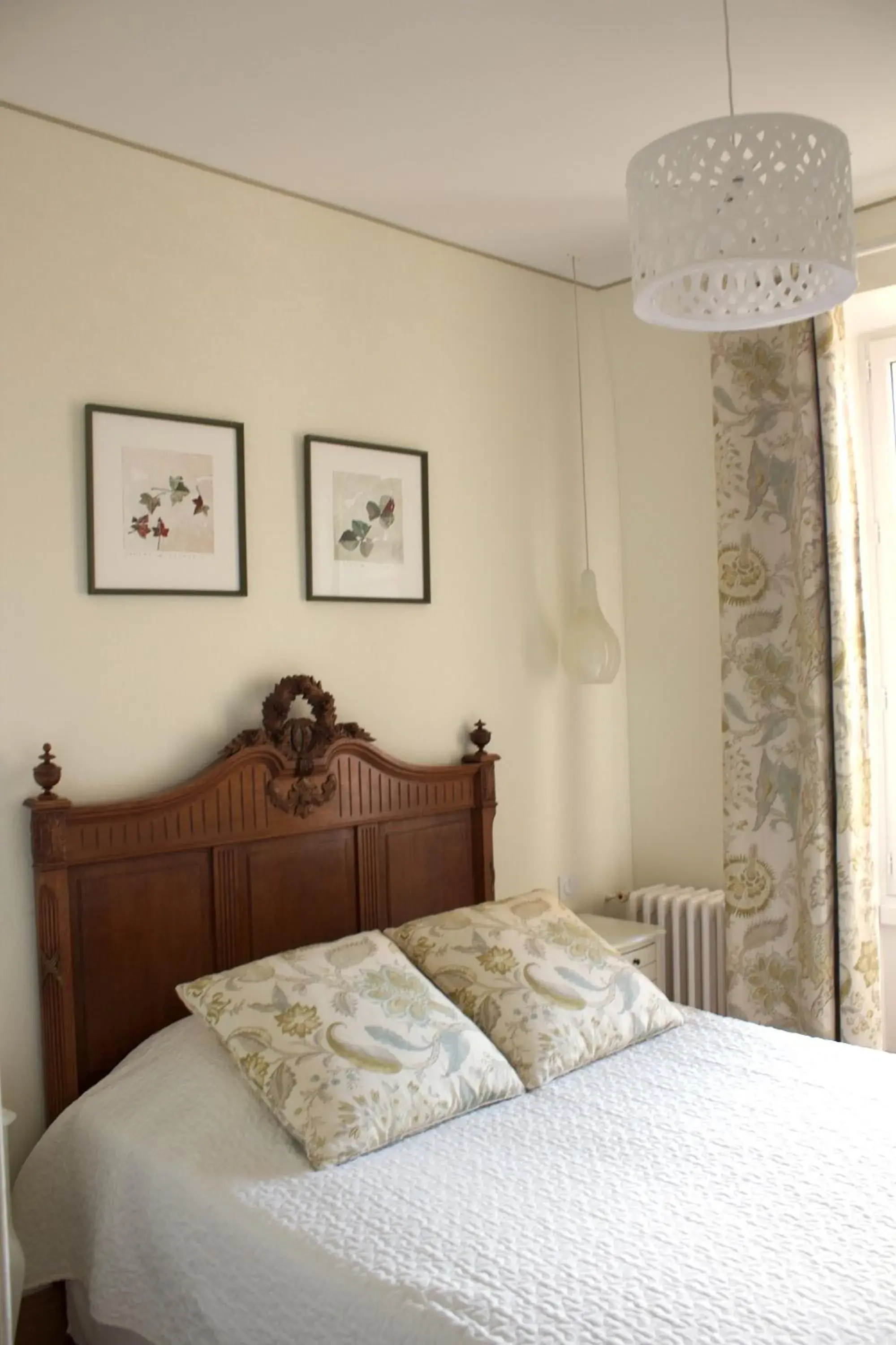 Comfort Double Room with Fan in Hôtel Diderot Comfort Double Room with Fan in Hôtel Diderot