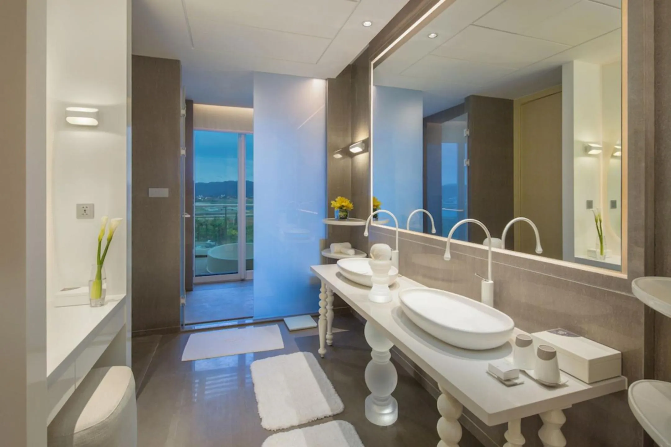 Bathroom in The Mangrovetree Sanya Resort