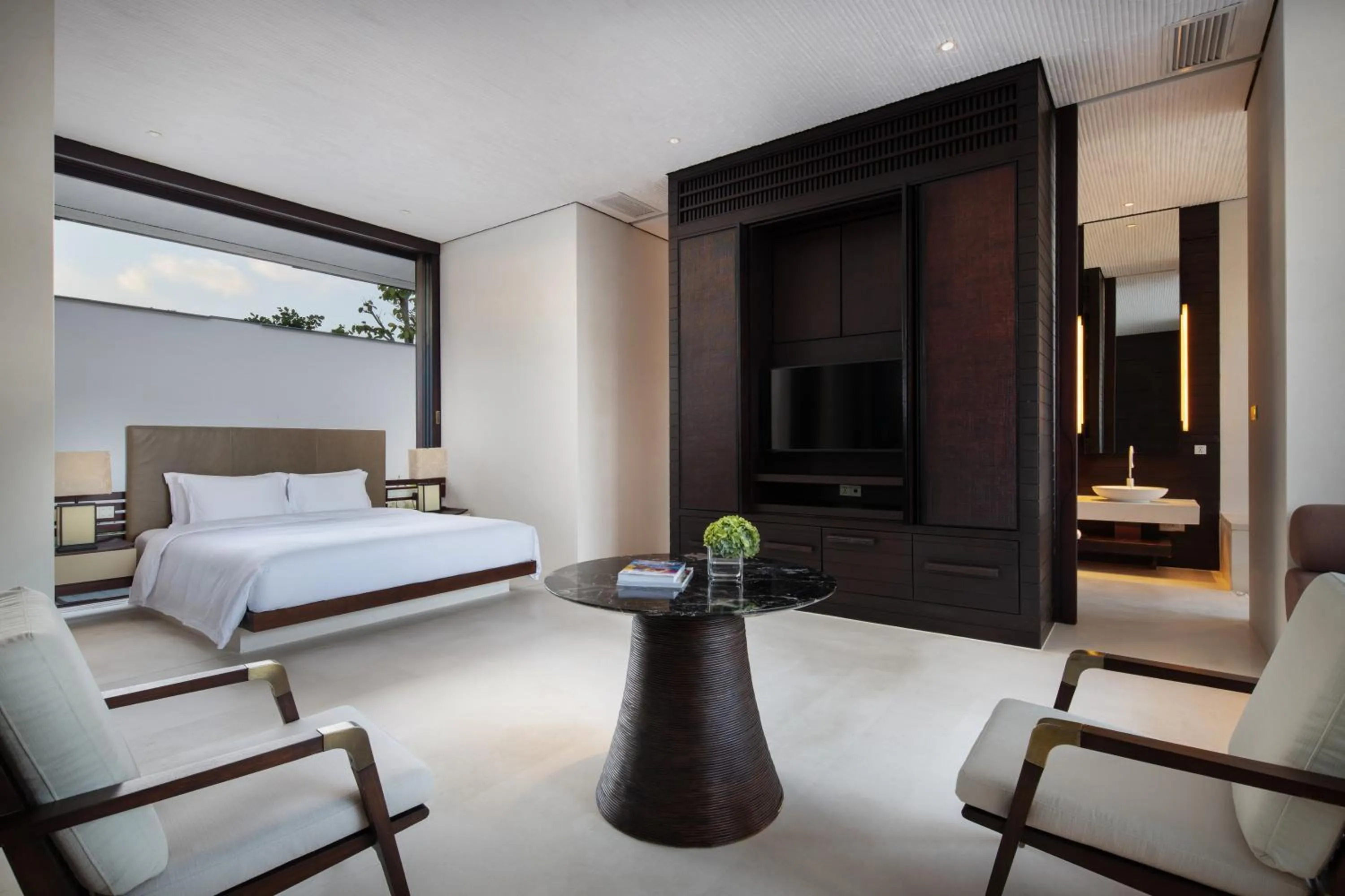 Seating area, Bed in The Mangrovetree Sanya Resort