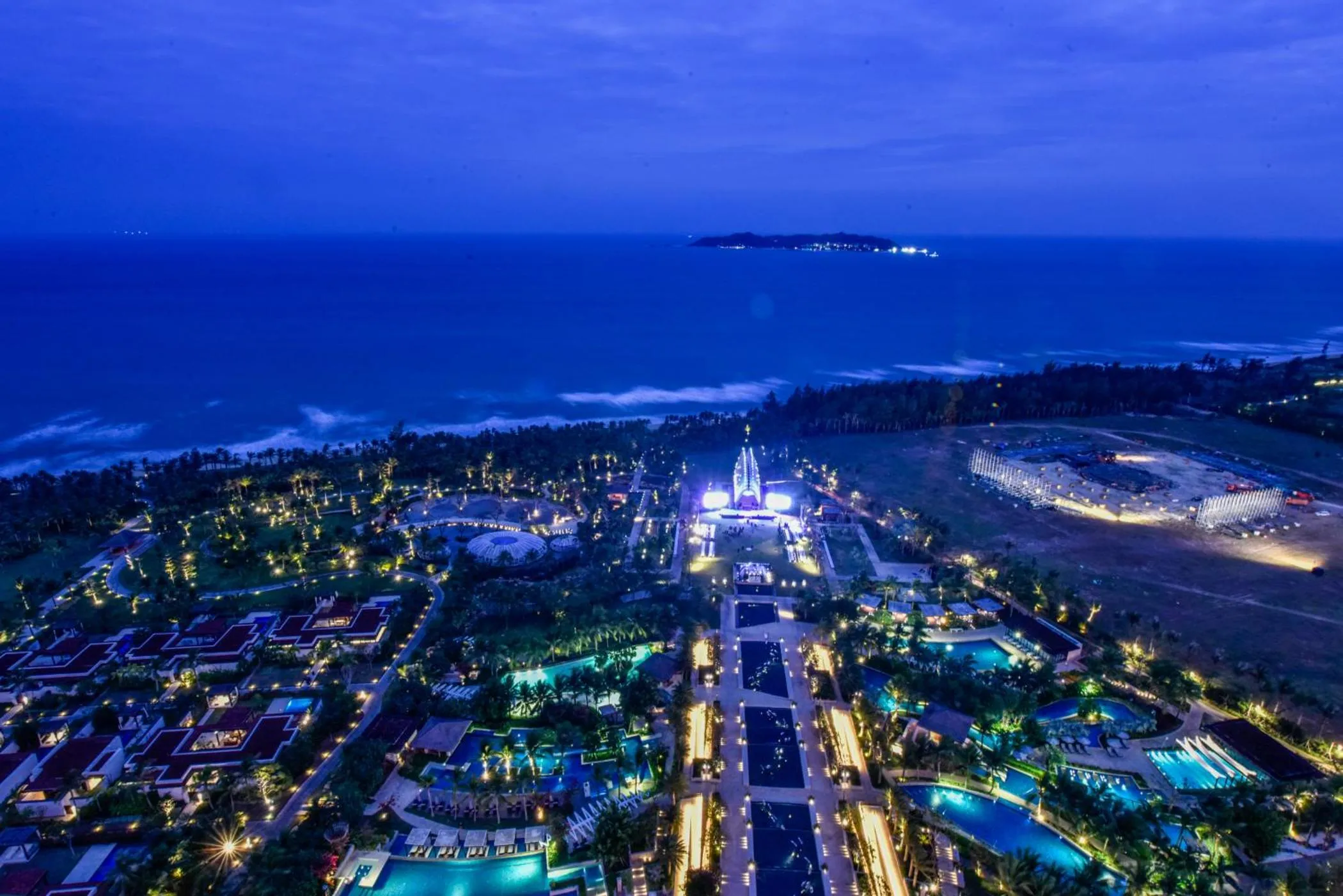 Night in The Mangrovetree Sanya Resort