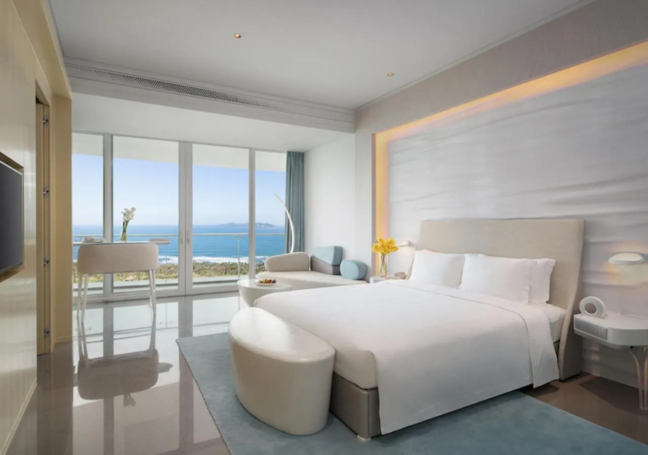 Bedroom, Bed in The Mangrovetree Sanya Resort