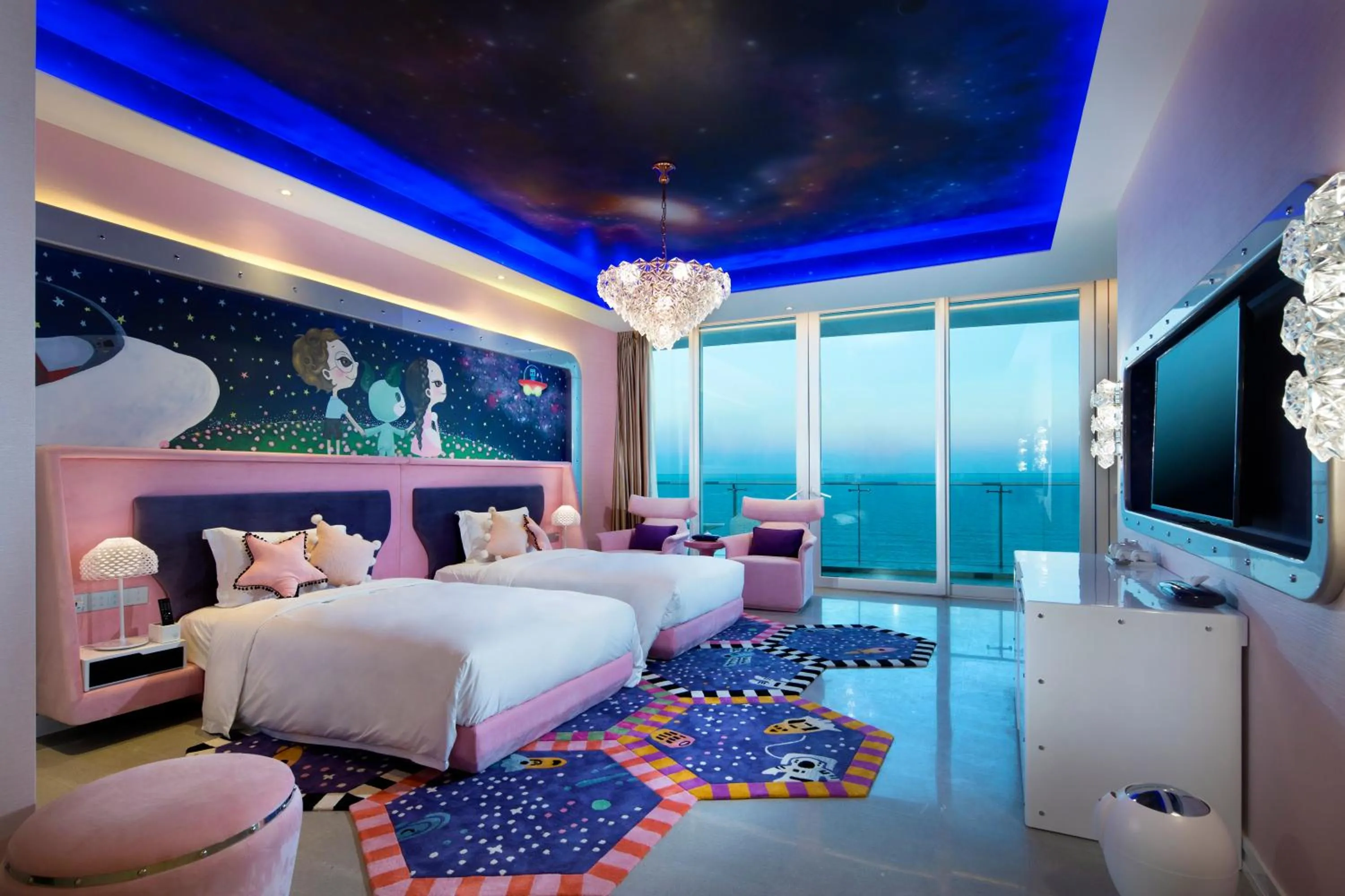 Photo of the whole room, Bed in The Mangrovetree Sanya Resort