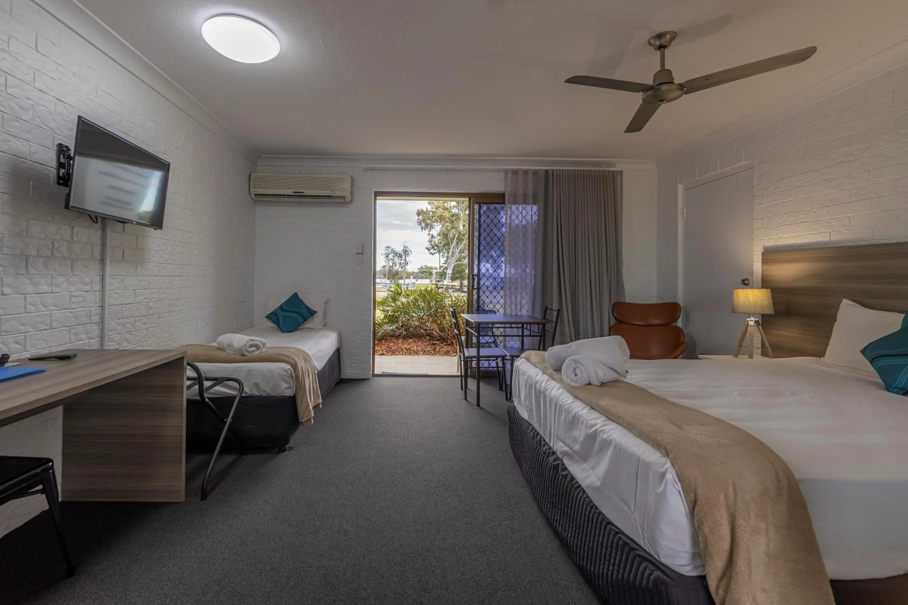 Area and facilities, Bed in Bribie Waterways Motel
