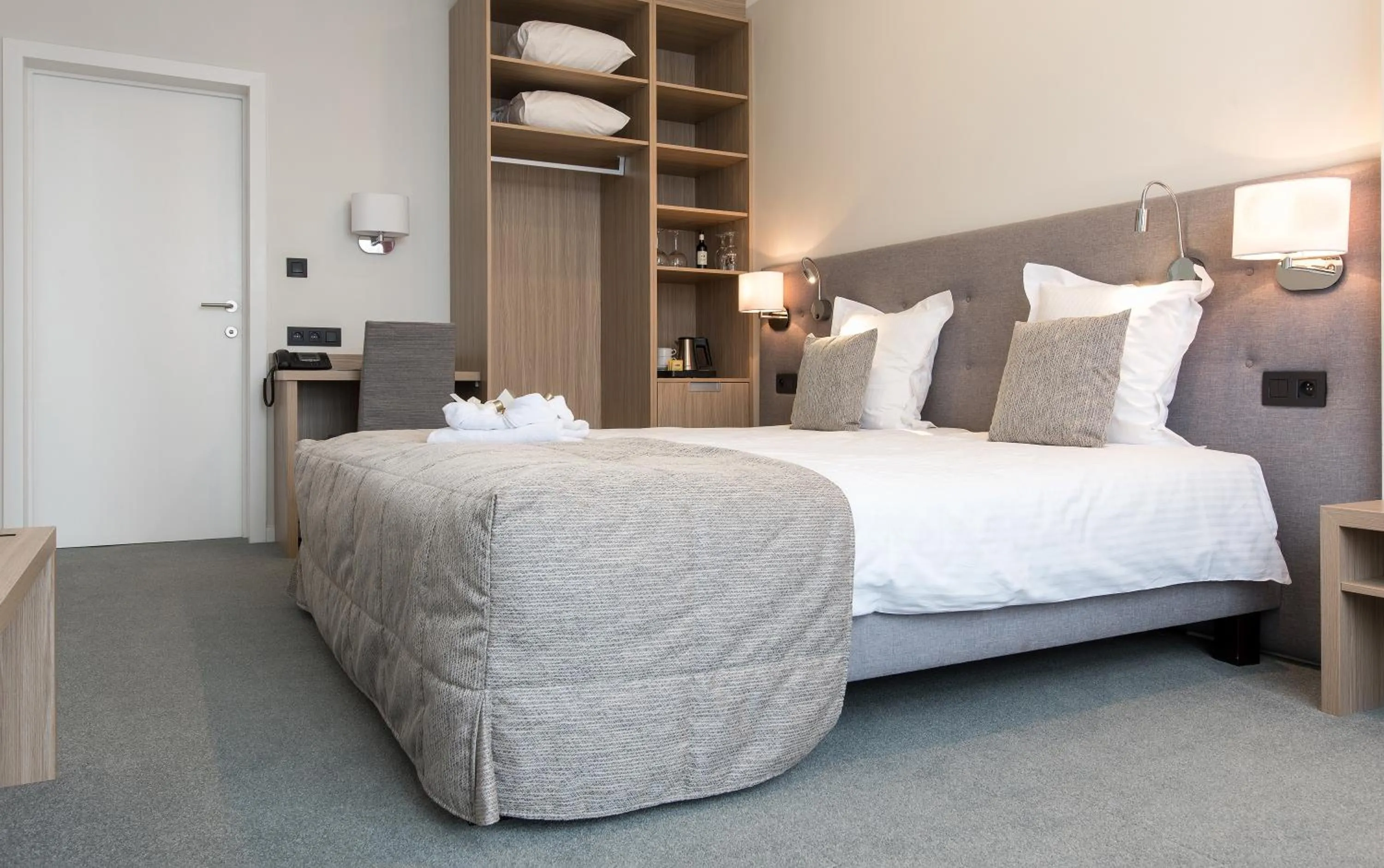 Property building, Bed in Hotel Boomgaard