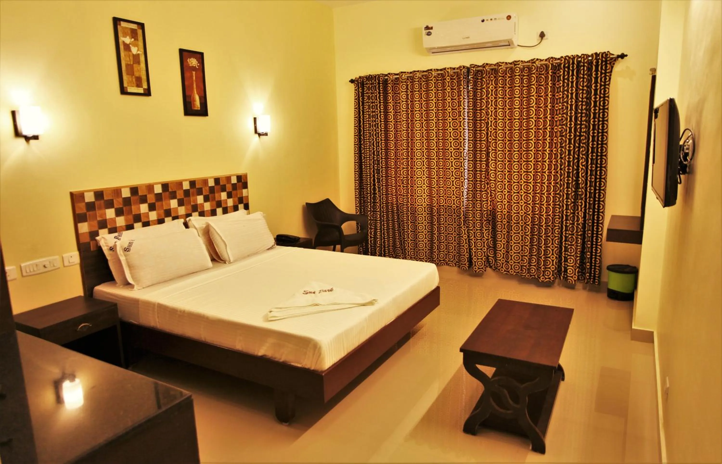 Coffee/tea facilities, Bed in Hotel Sun Park