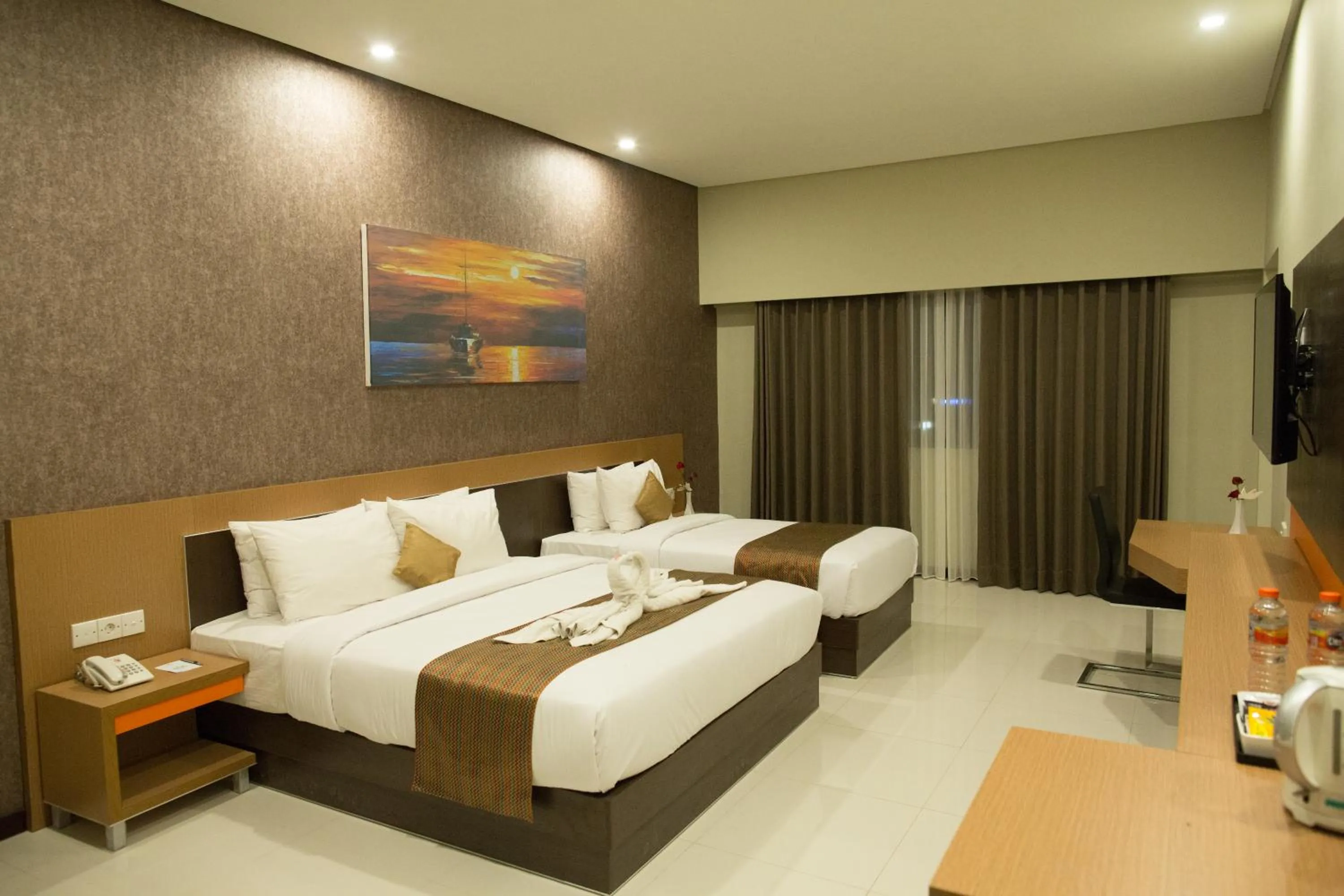 Property building, Bed in Samara Resort