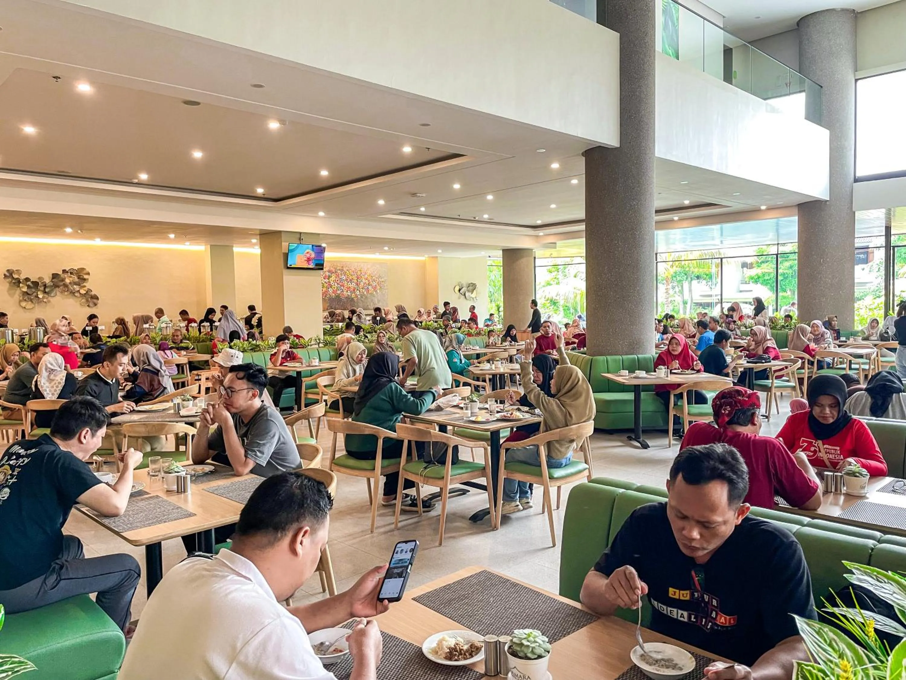 Restaurant/places to eat in Samara Resort