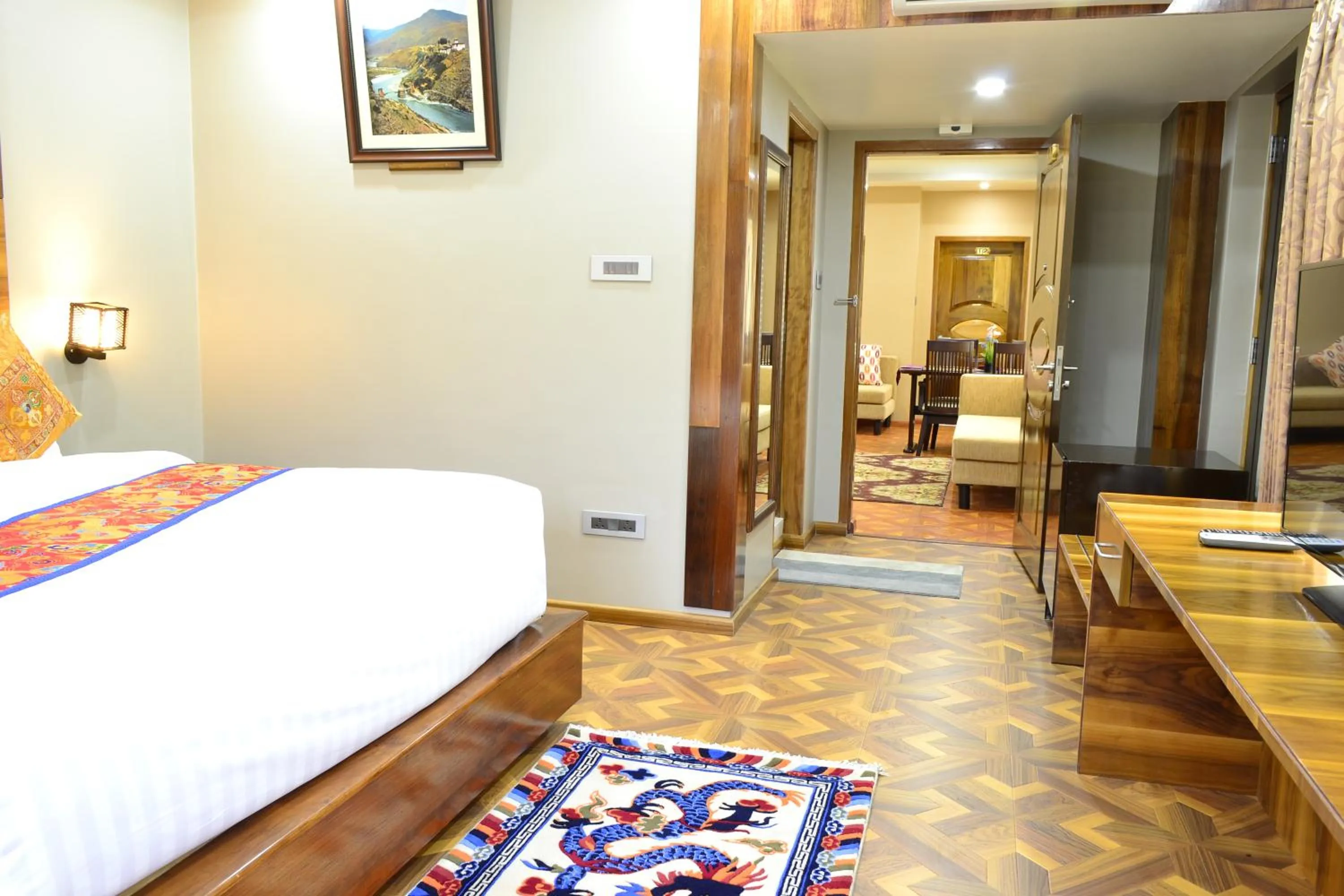 Photo of the whole room, Bed in Tara Phendeyling Hotel