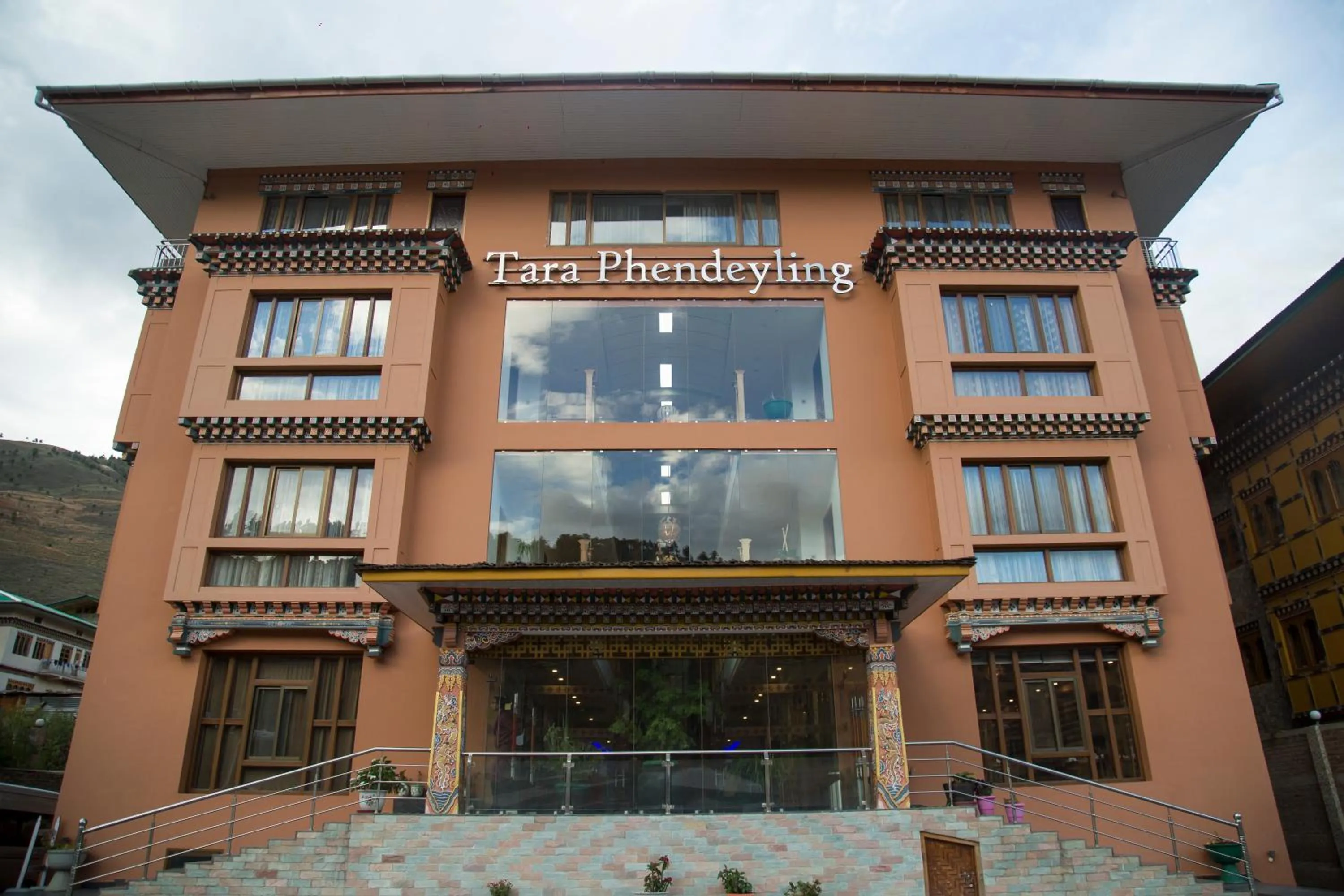 Property building in Tara Phendeyling Hotel