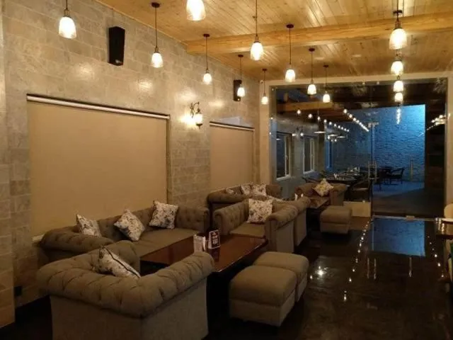 Lounge or bar in Hotel Grand Maple