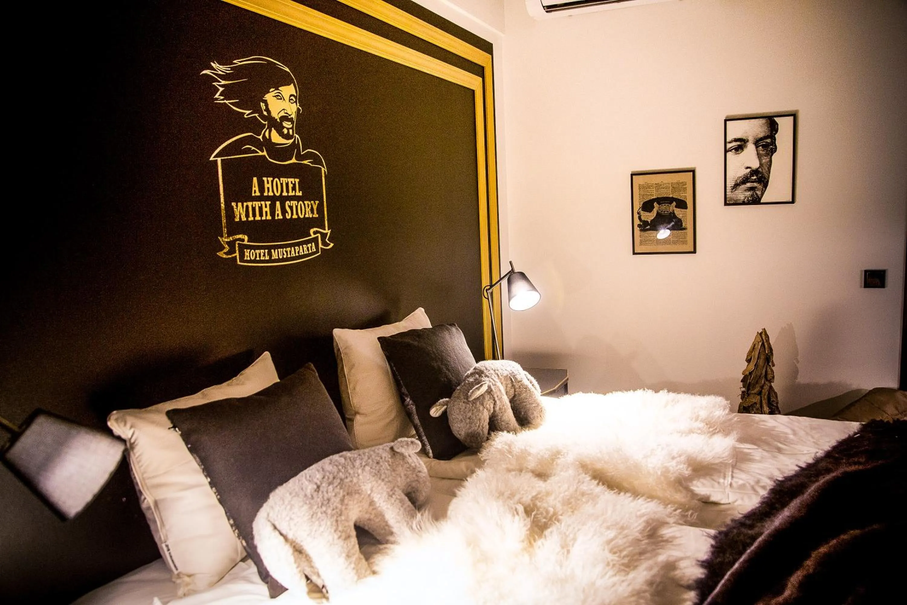 Photo of the whole room, Bed in Boutique Hotel Mustaparta