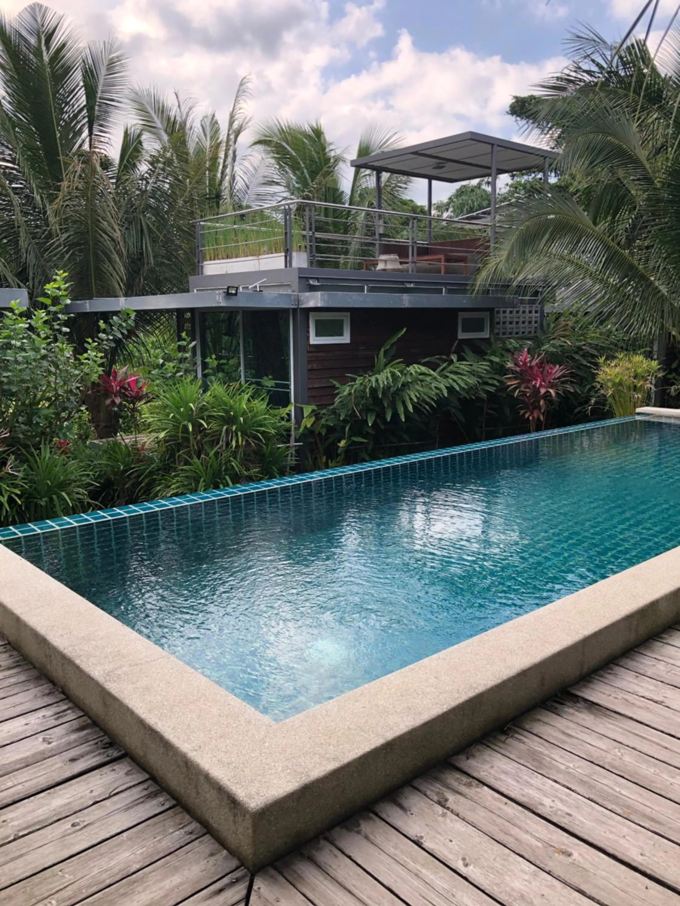 Baan Boom Boxes Eco Friendly Resort