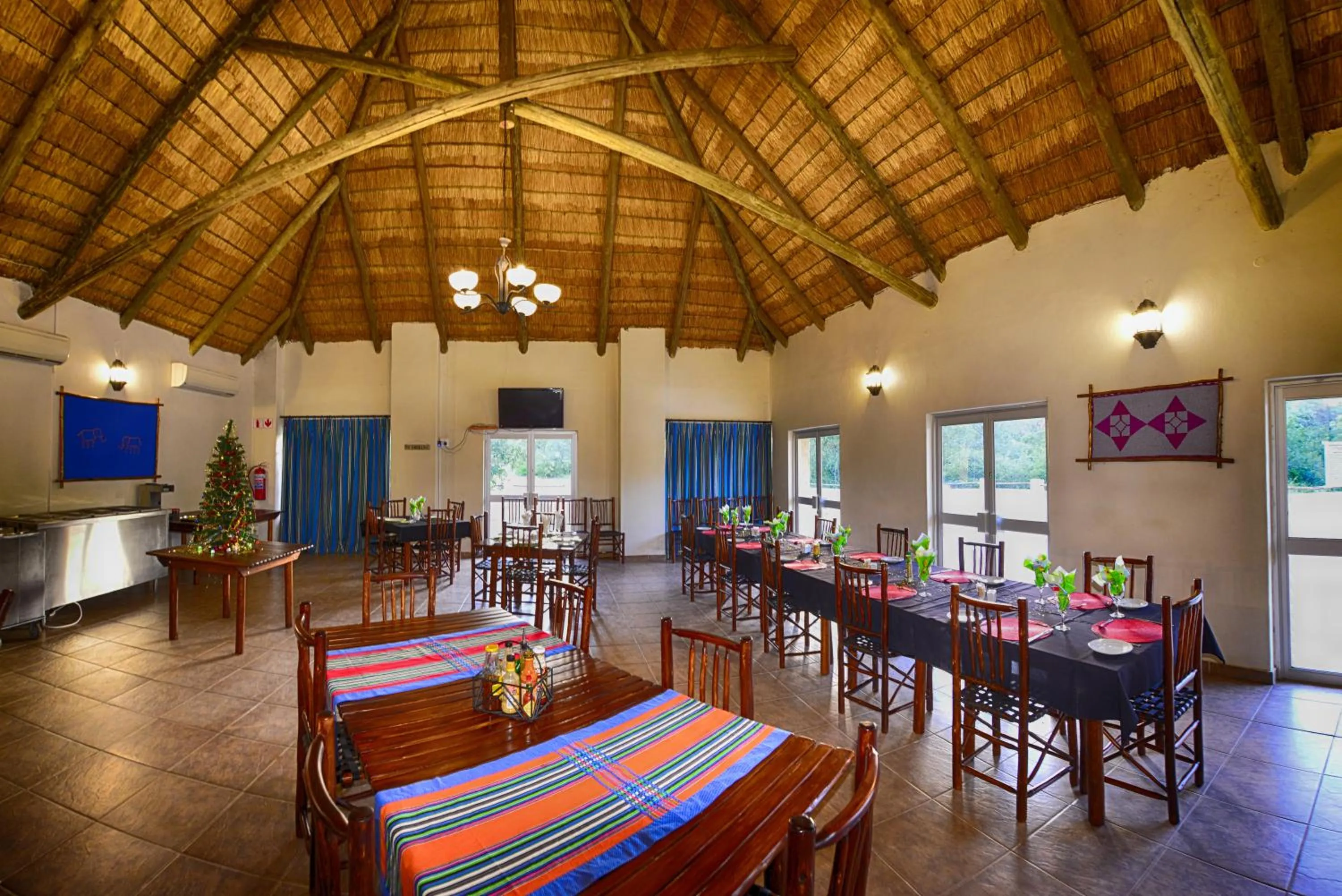 Restaurant/places to eat in Awelani Lodge