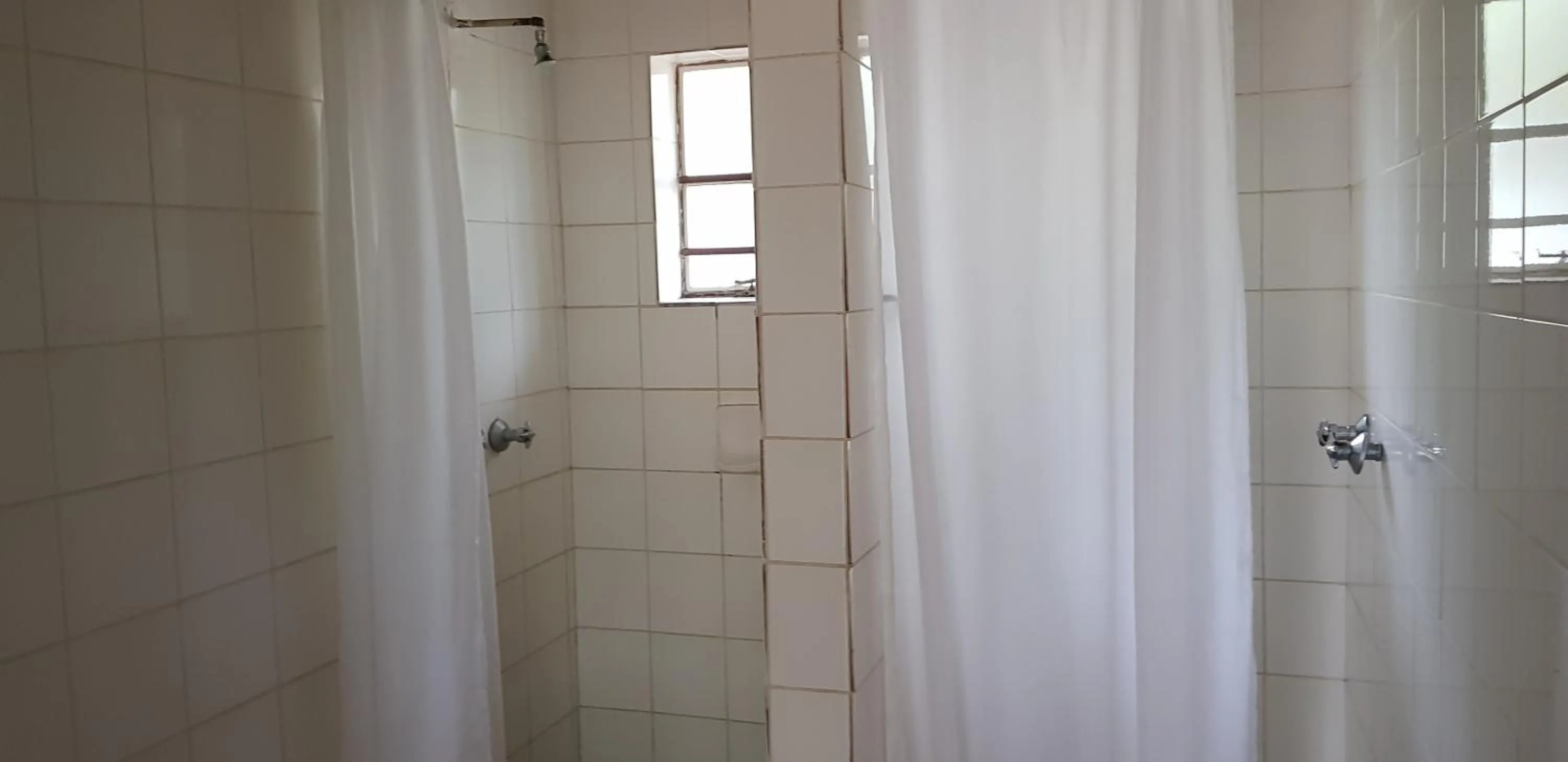 Shower in Awelani Lodge