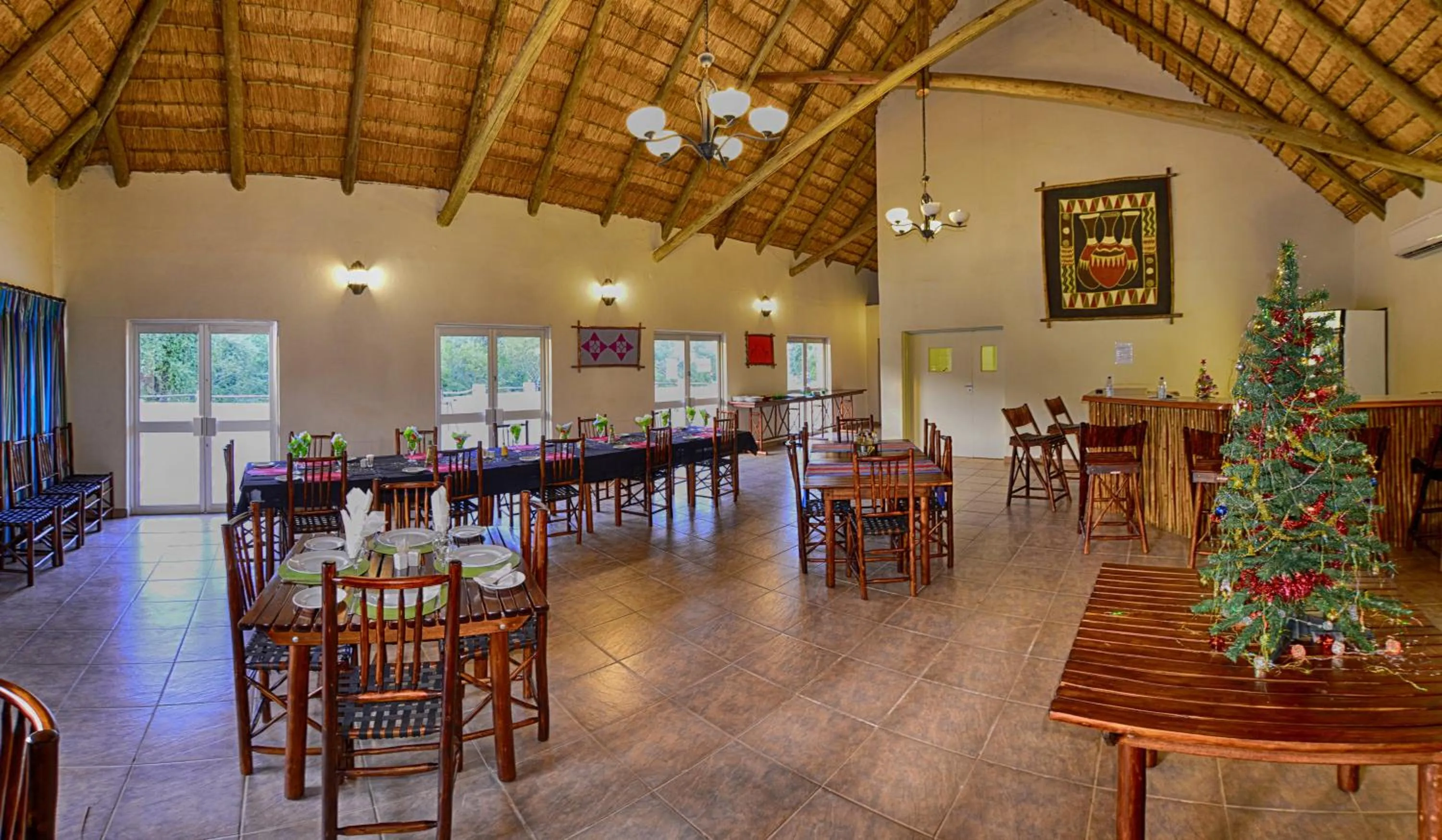 Restaurant/places to eat in Awelani Lodge