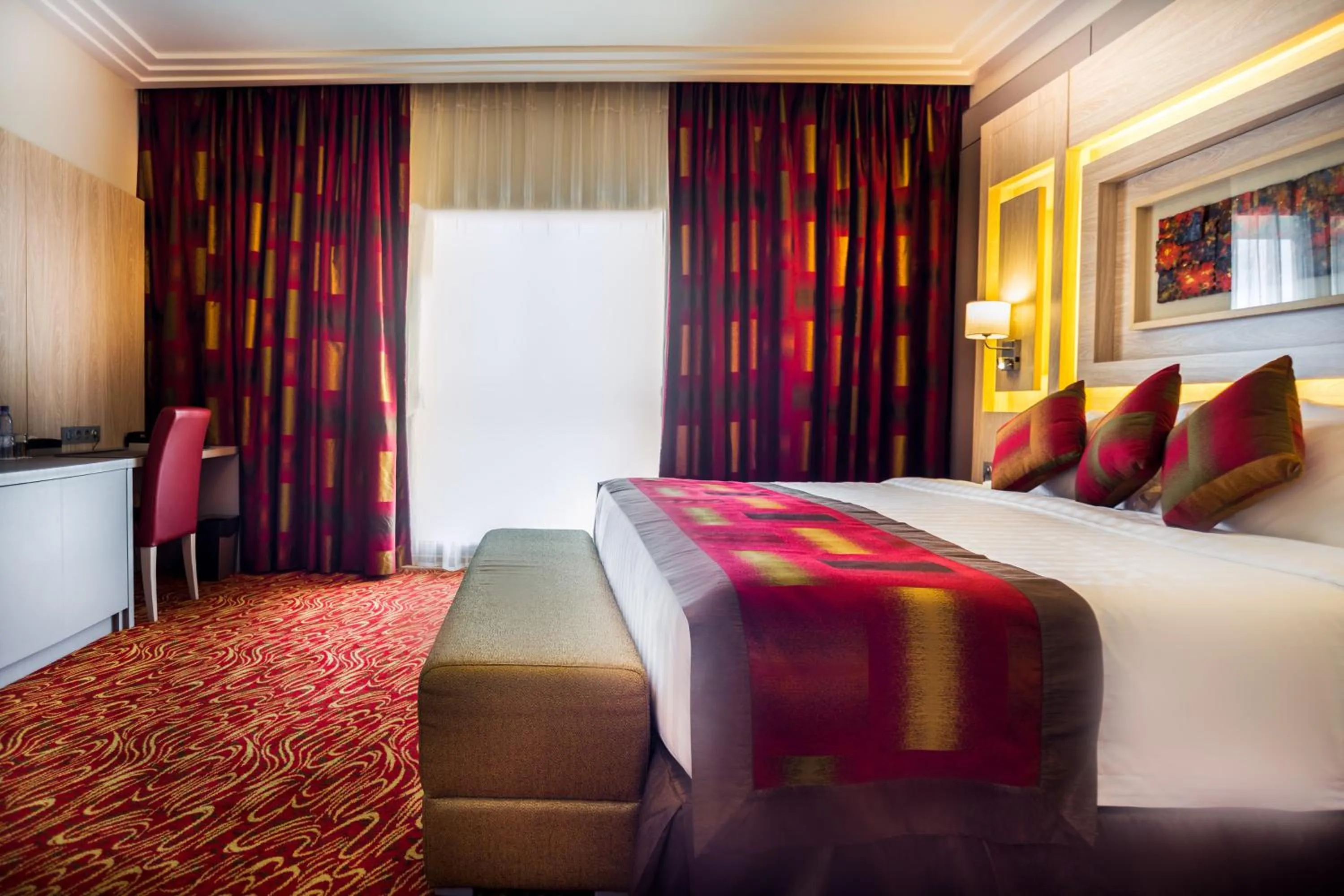 Shower in Golden Tulip Le Diplomate