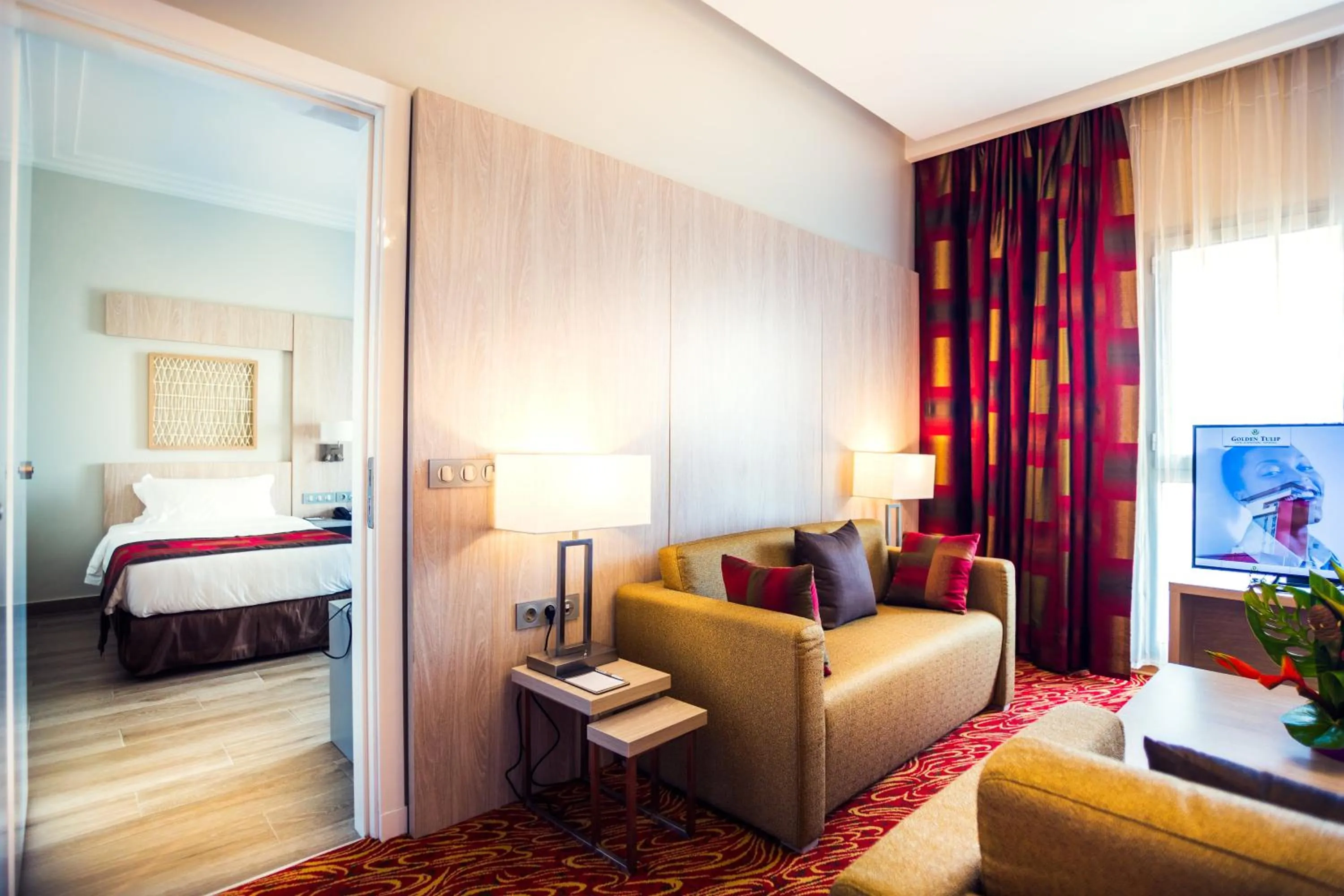 Shower in Golden Tulip Le Diplomate