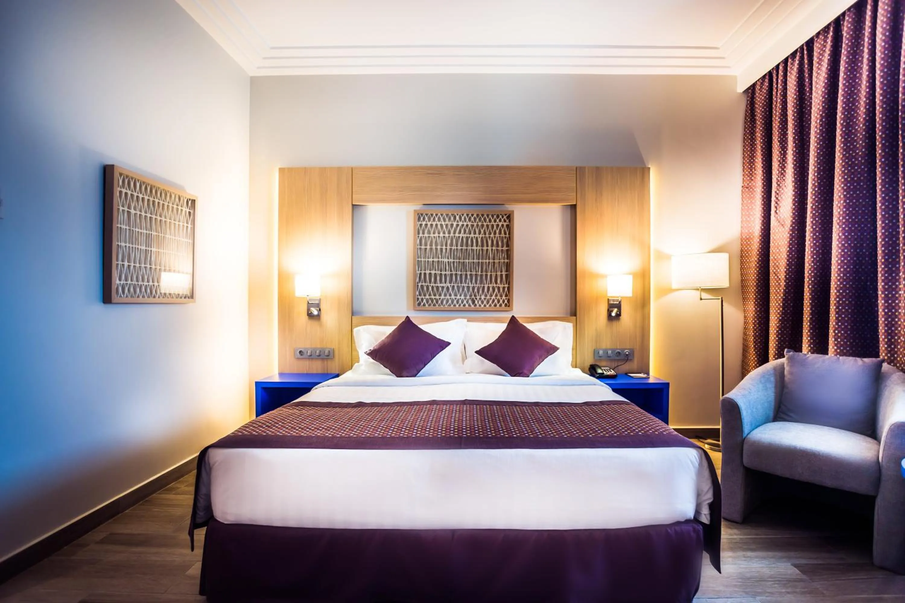 Shower in Golden Tulip Le Diplomate