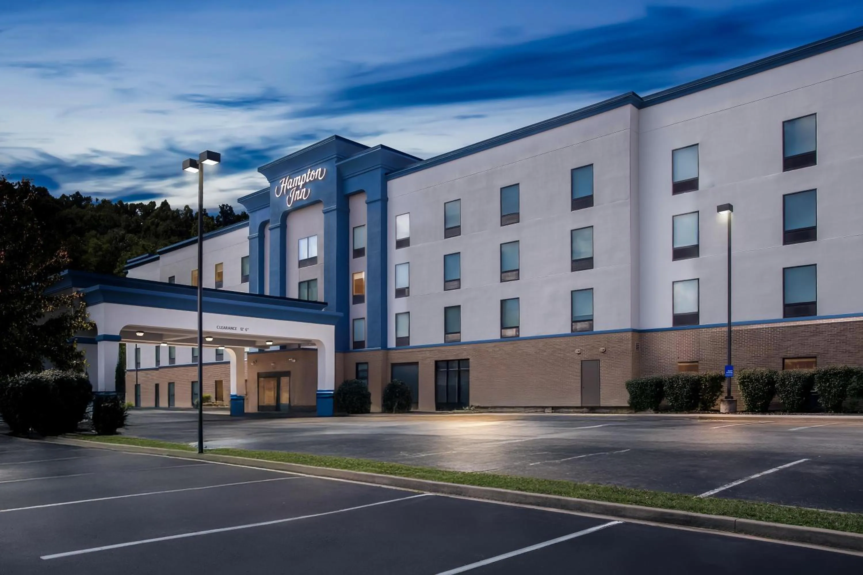 Property building in Hampton Inn University Area, Huntington, Wv