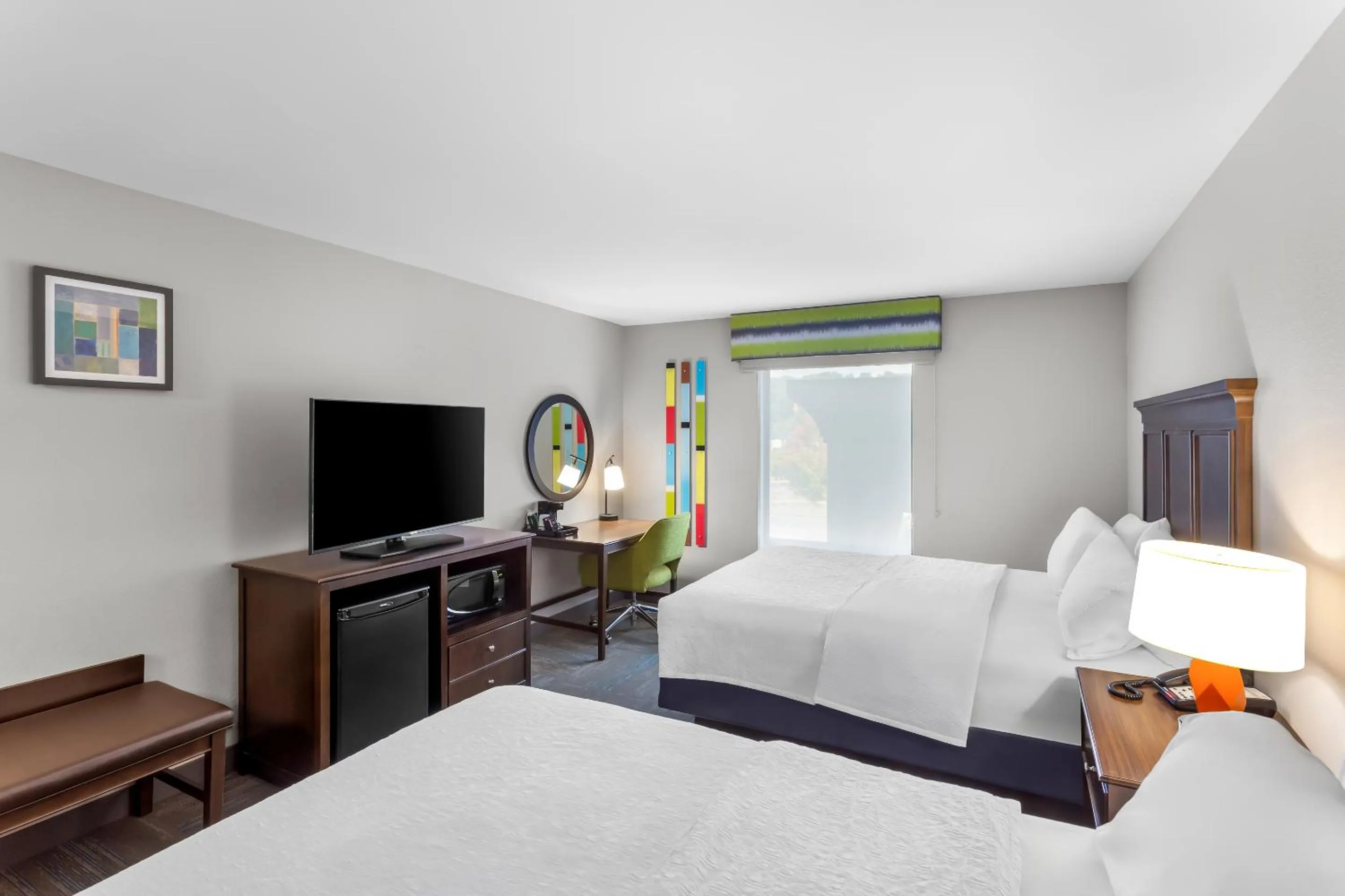 Photo of the whole room, Bed in Hampton Inn University Area, Huntington, Wv