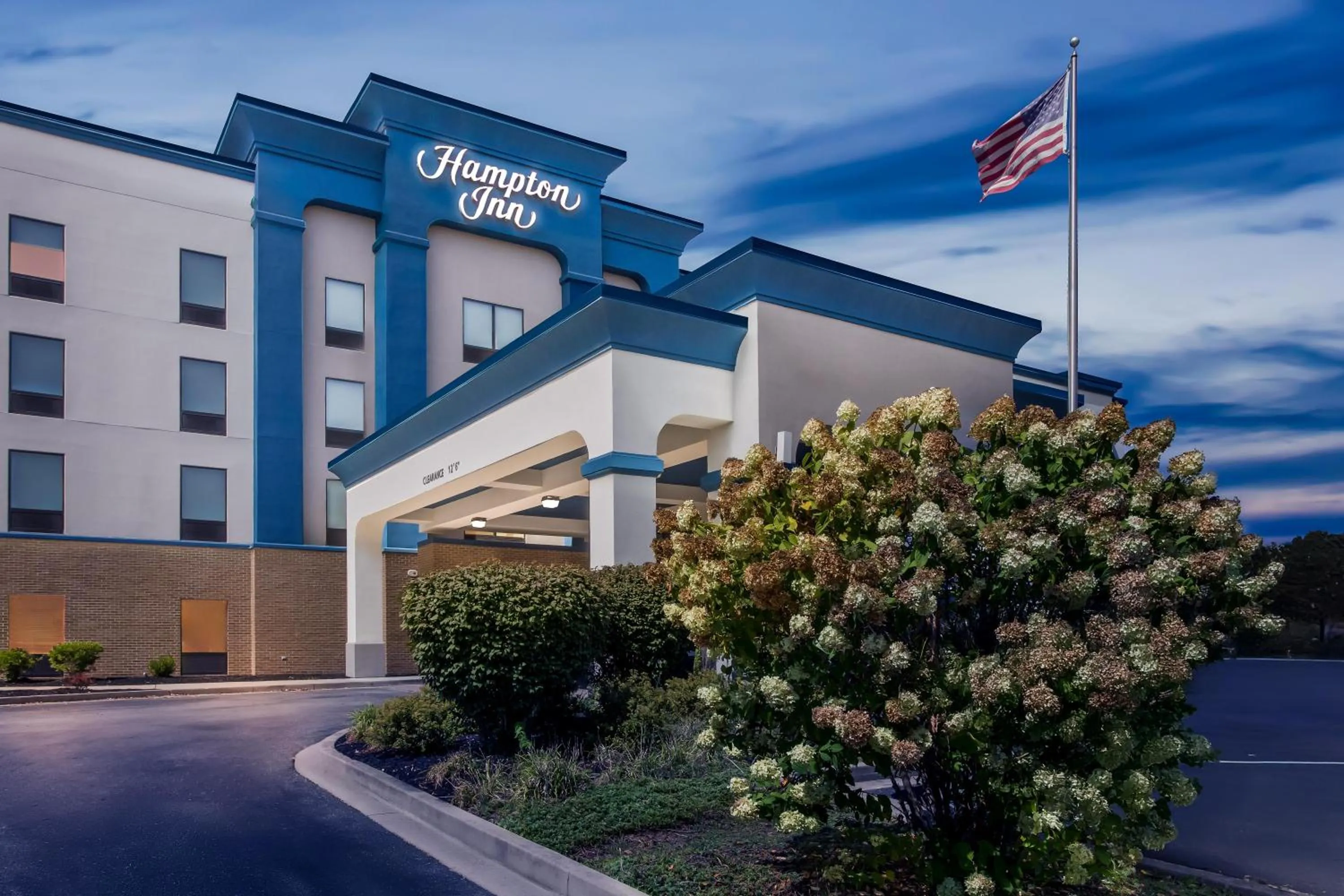 Property building in Hampton Inn University Area, Huntington, Wv