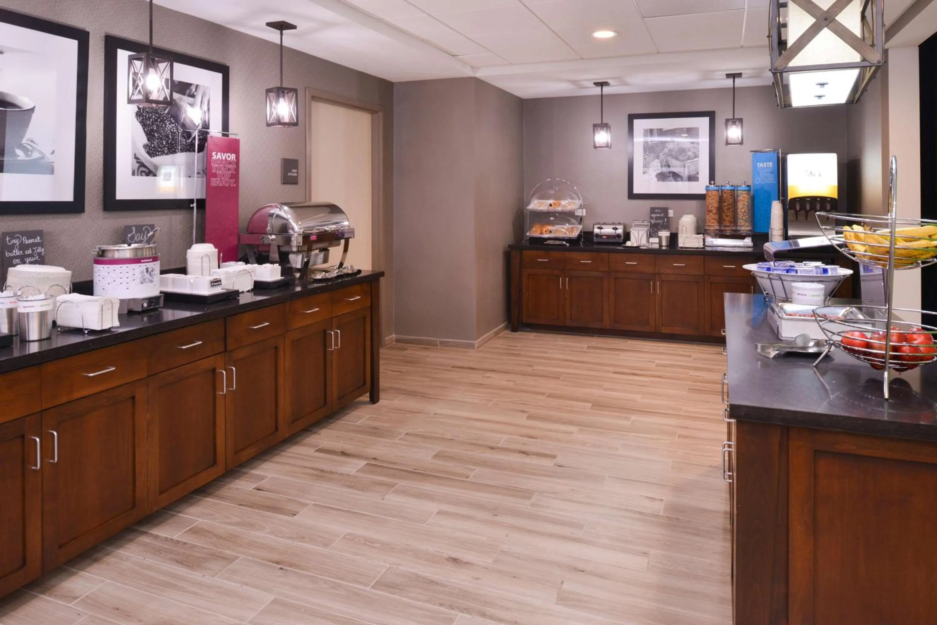 Dining area in Hampton Inn El Centro