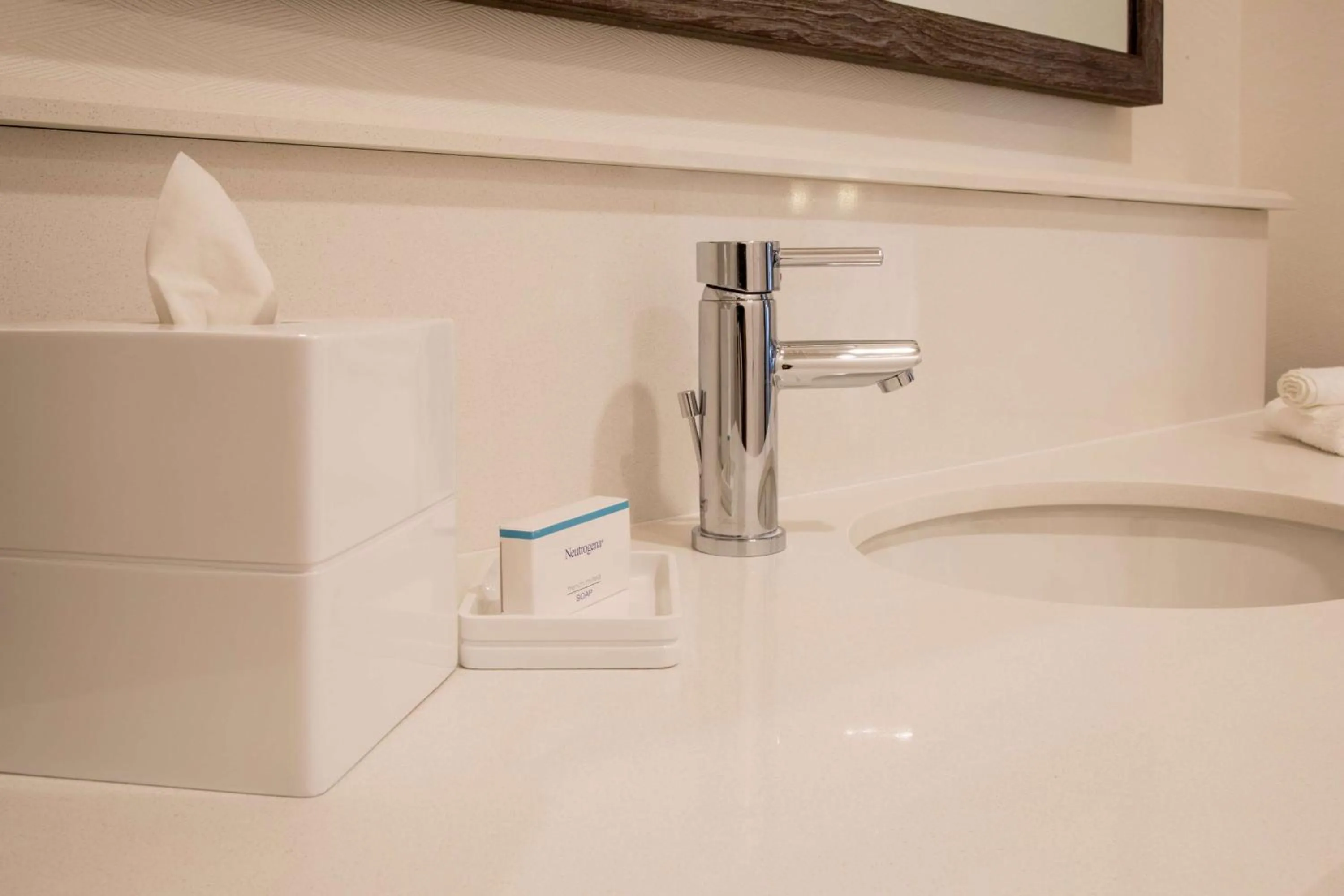 Bathroom in Hampton Inn & Suites Murrieta Temecula