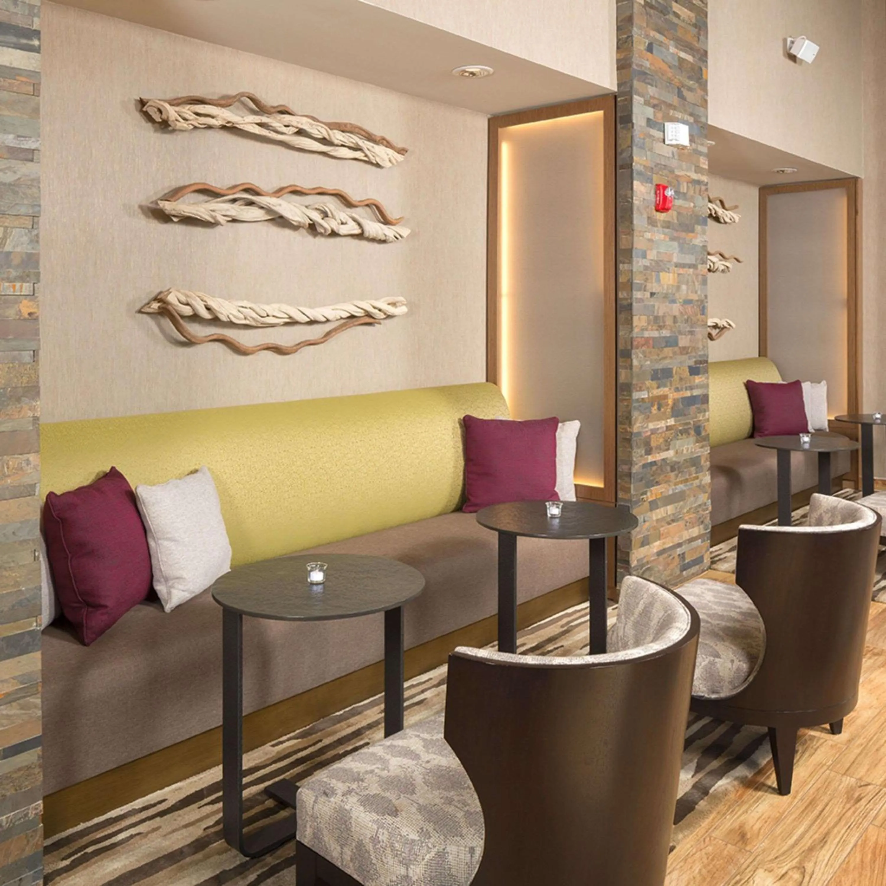 Lobby or reception in Hampton Inn & Suites Murrieta Temecula