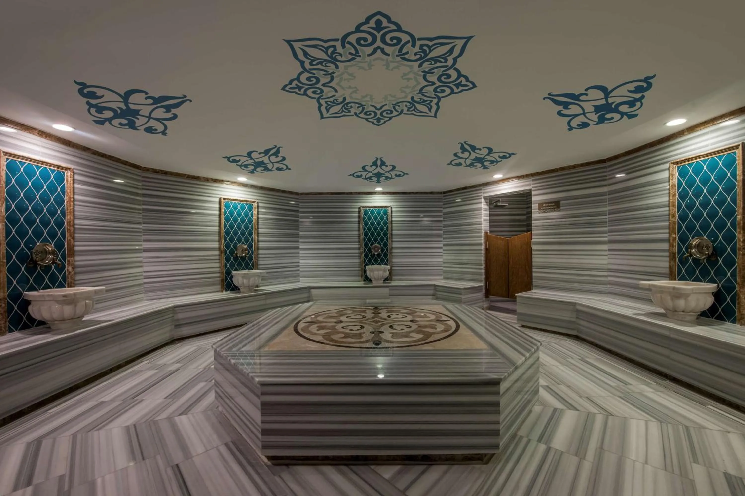 Spa and wellness centre/facilities, Bed in Doubletree By Hilton Elazig