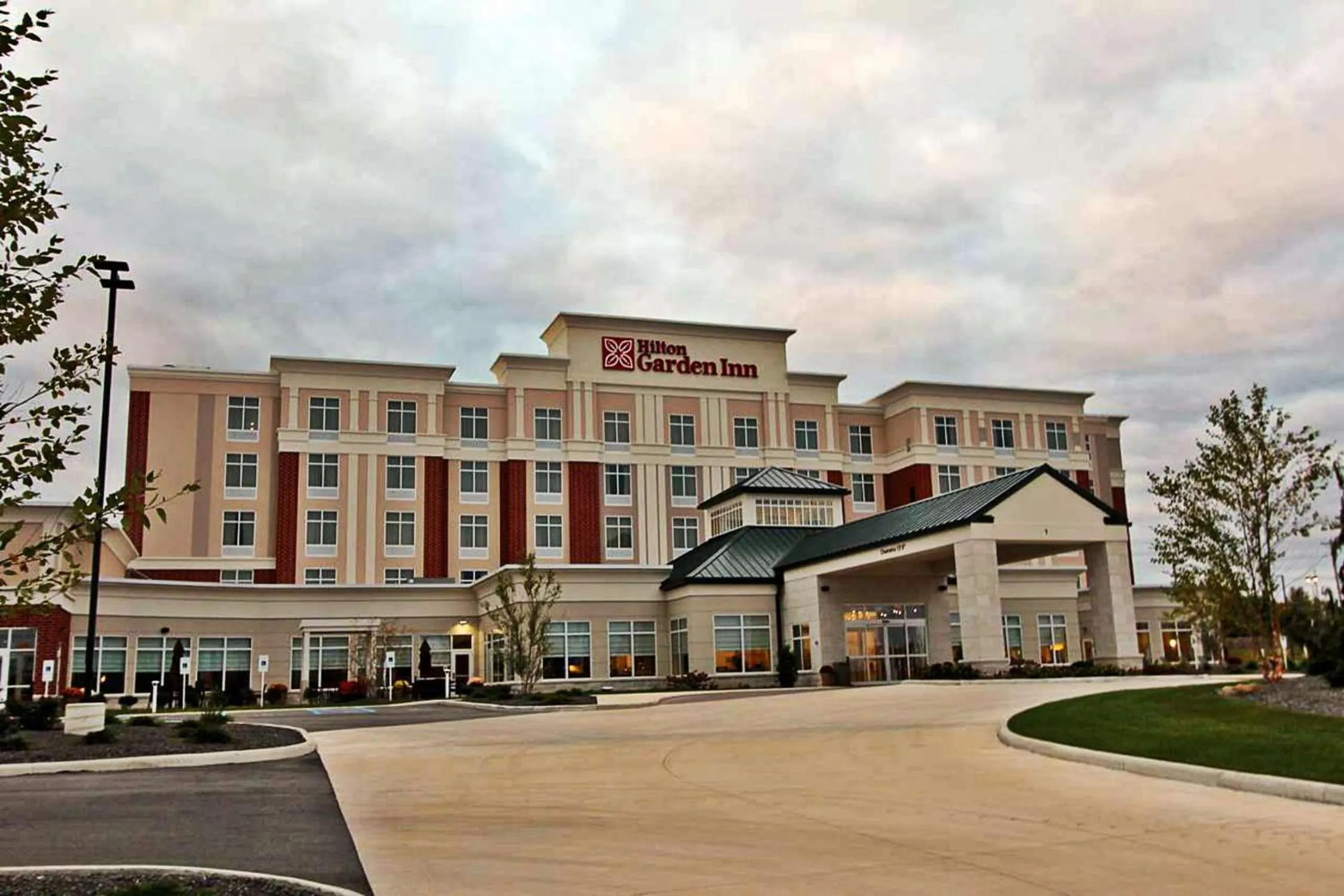 Property building in Hilton Garden Inn Findlay
