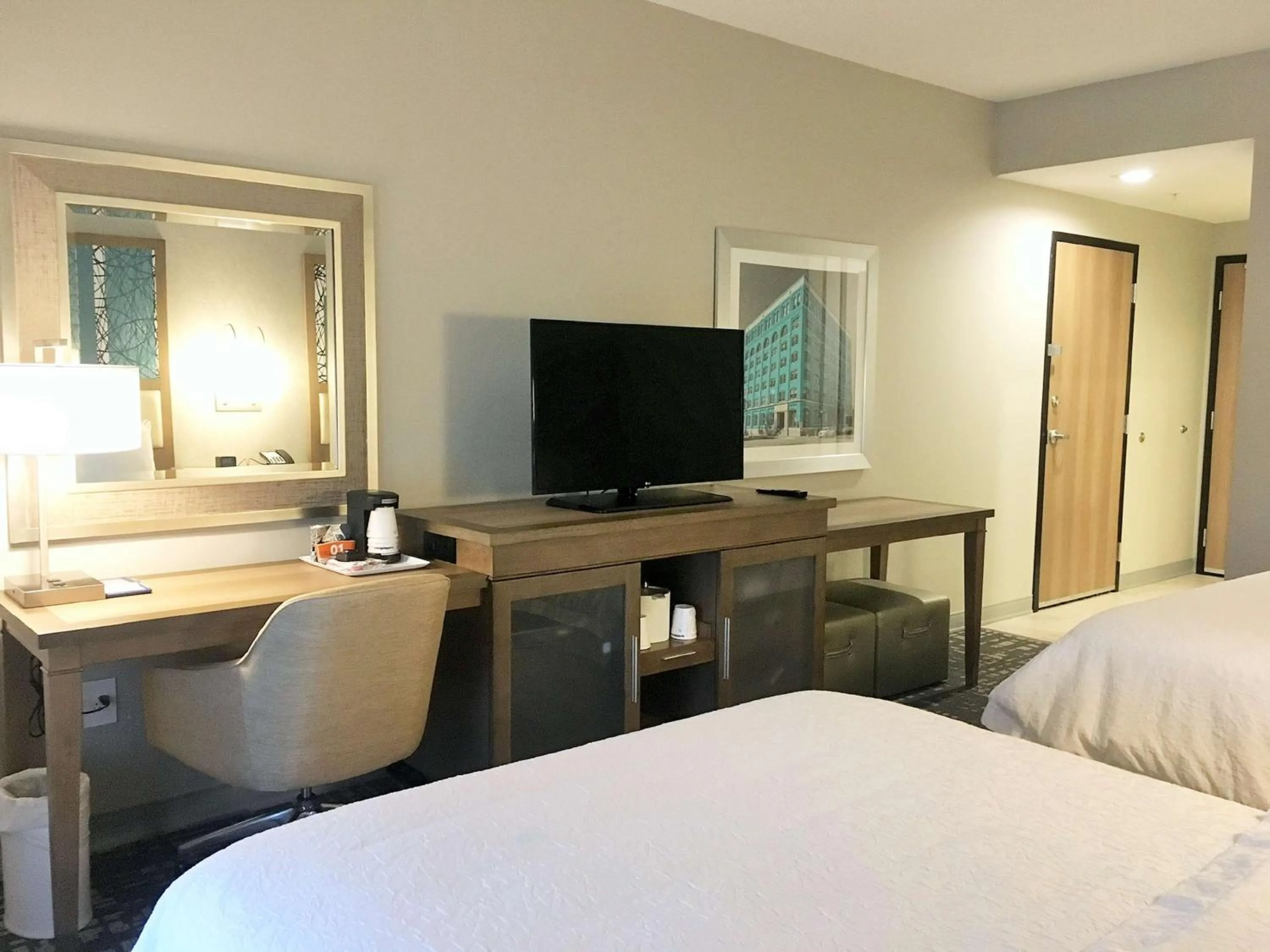 Bedroom, Bed in Hampton Inn & Suites Dallas-The Colony